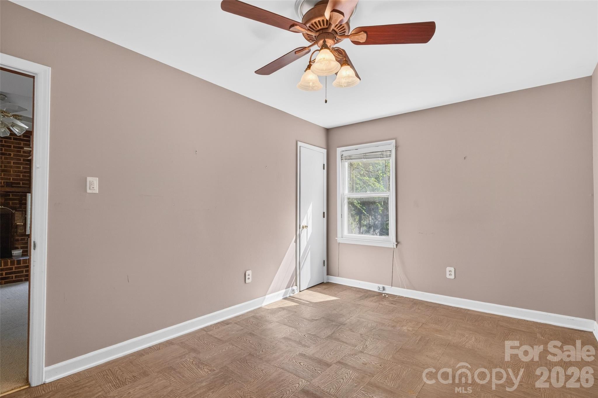 1511 Ormsby Court — Charlotte