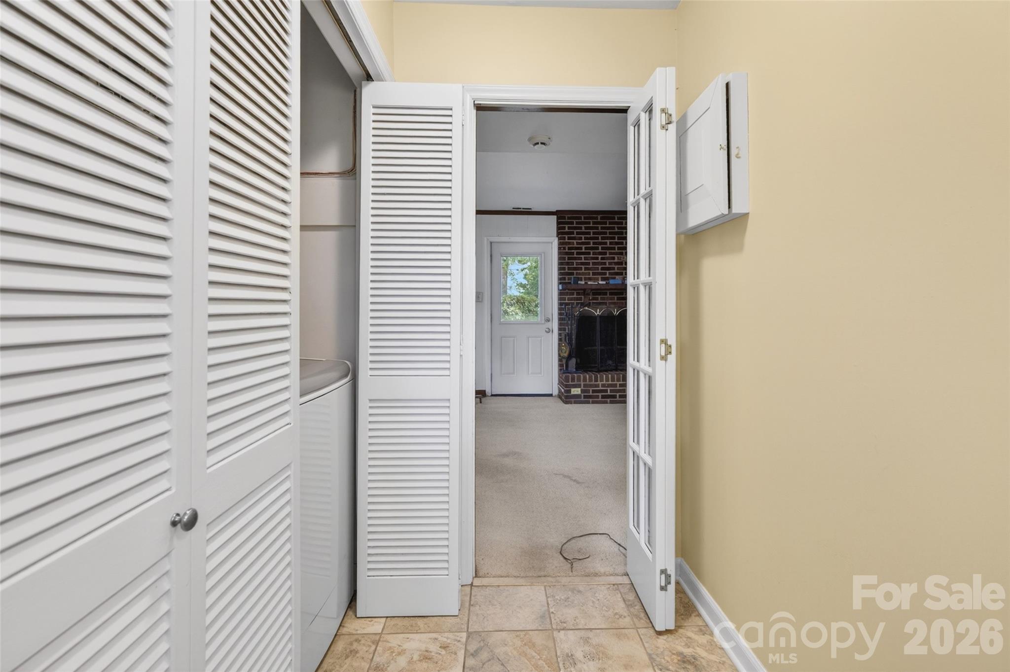 1511 Ormsby Court — Charlotte