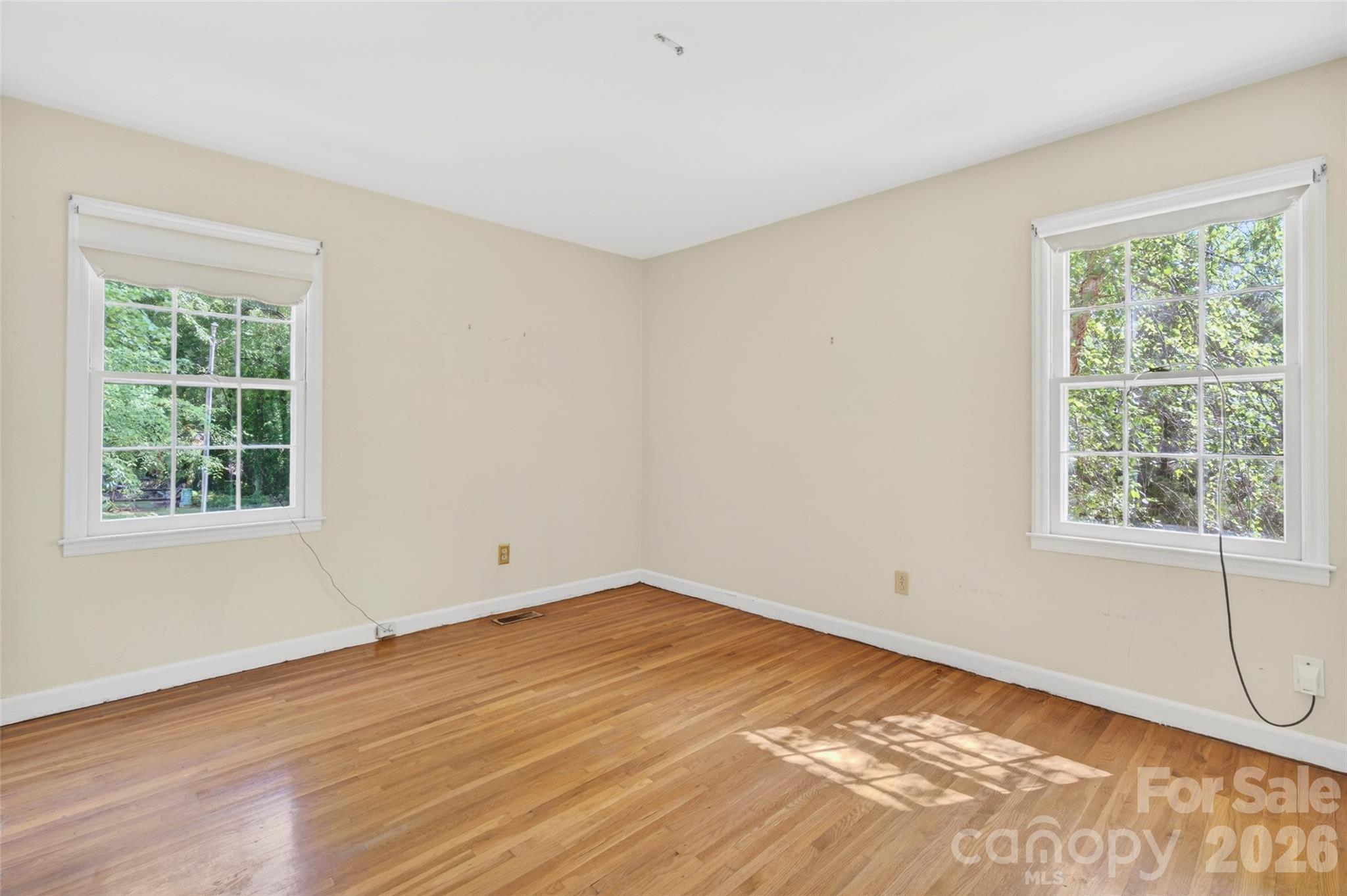 1511 Ormsby Court — Charlotte