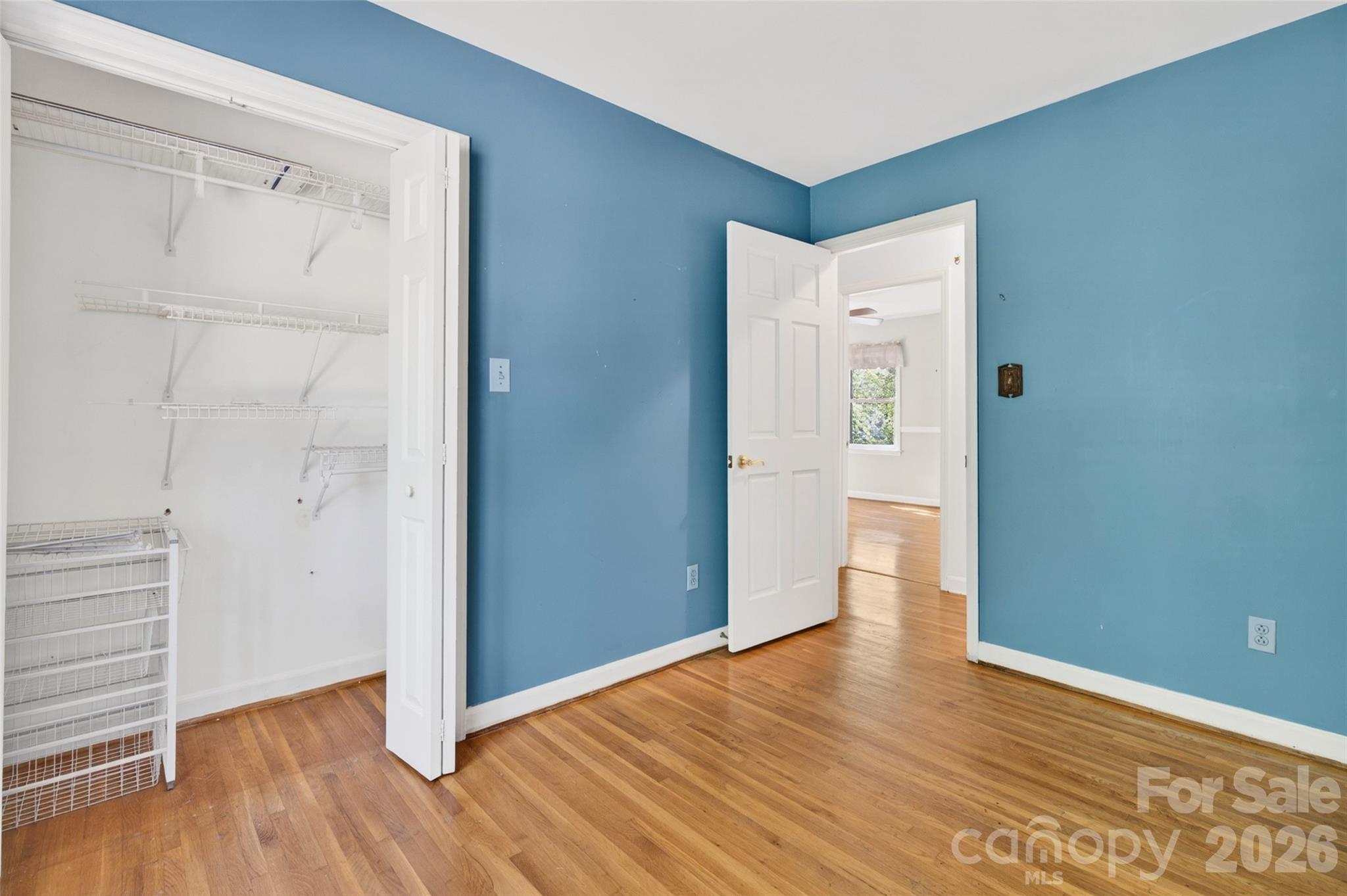 1511 Ormsby Court — Charlotte