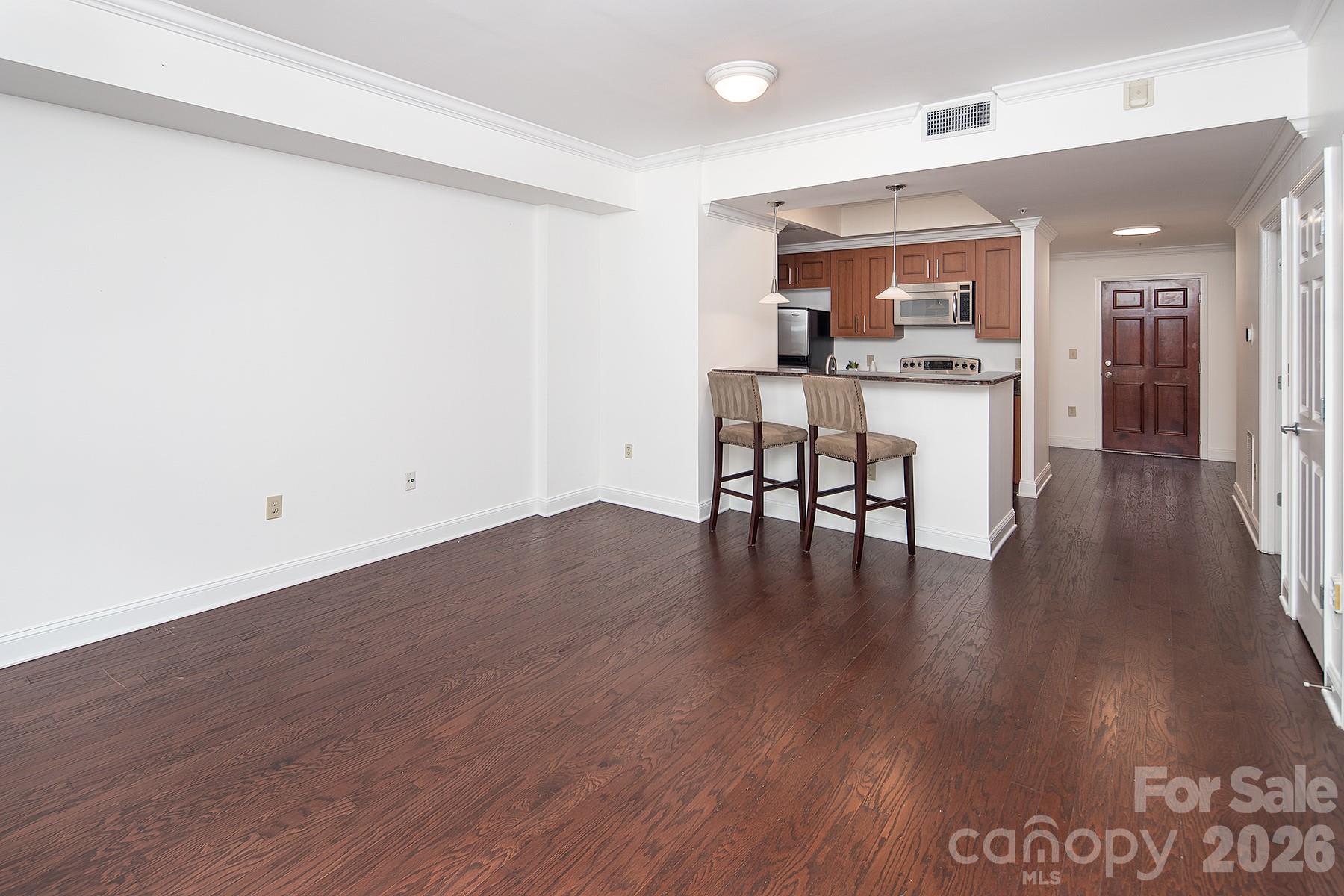 300 W 5th Street W #204 — Charlotte