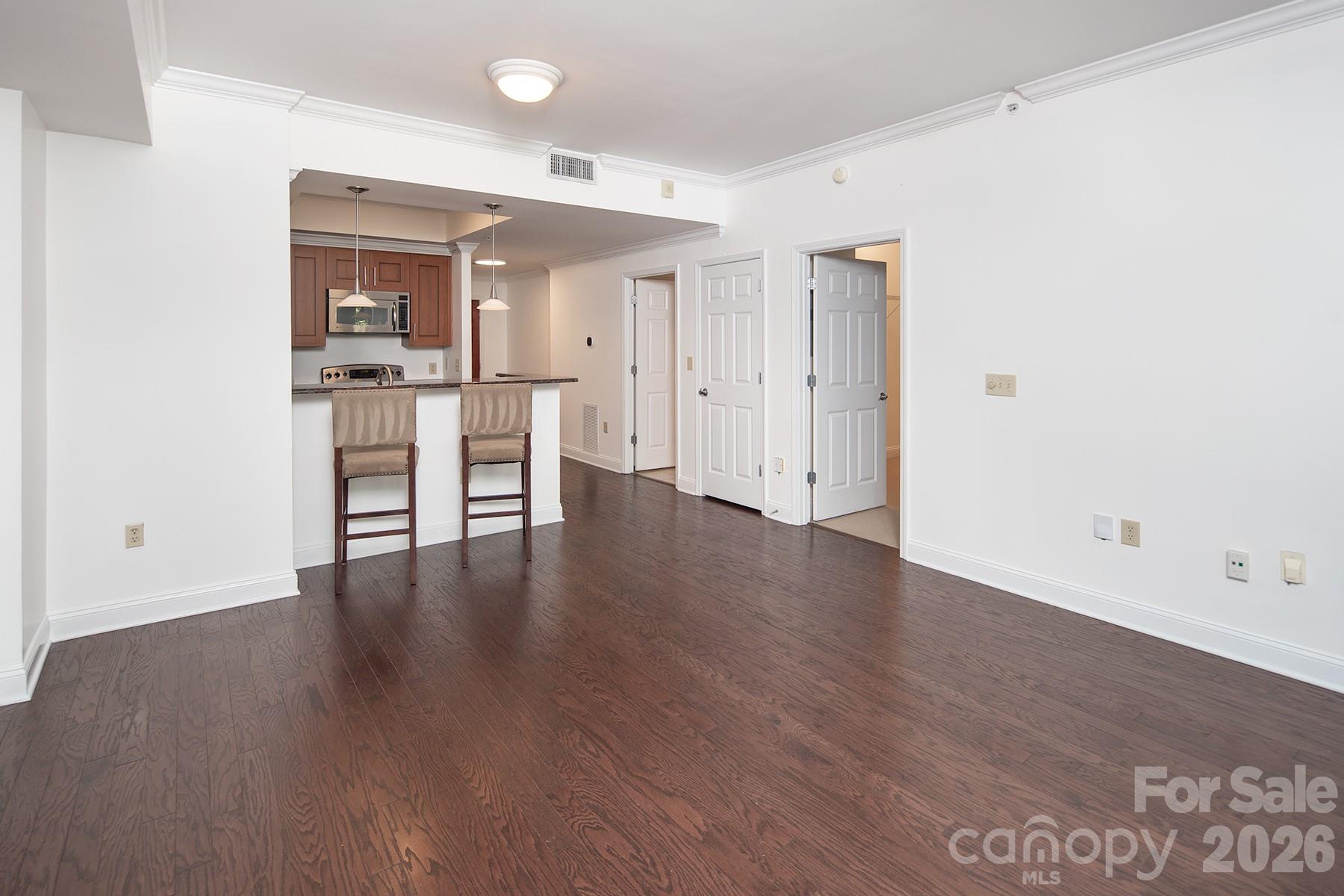 300 W 5th Street W #204 — Charlotte