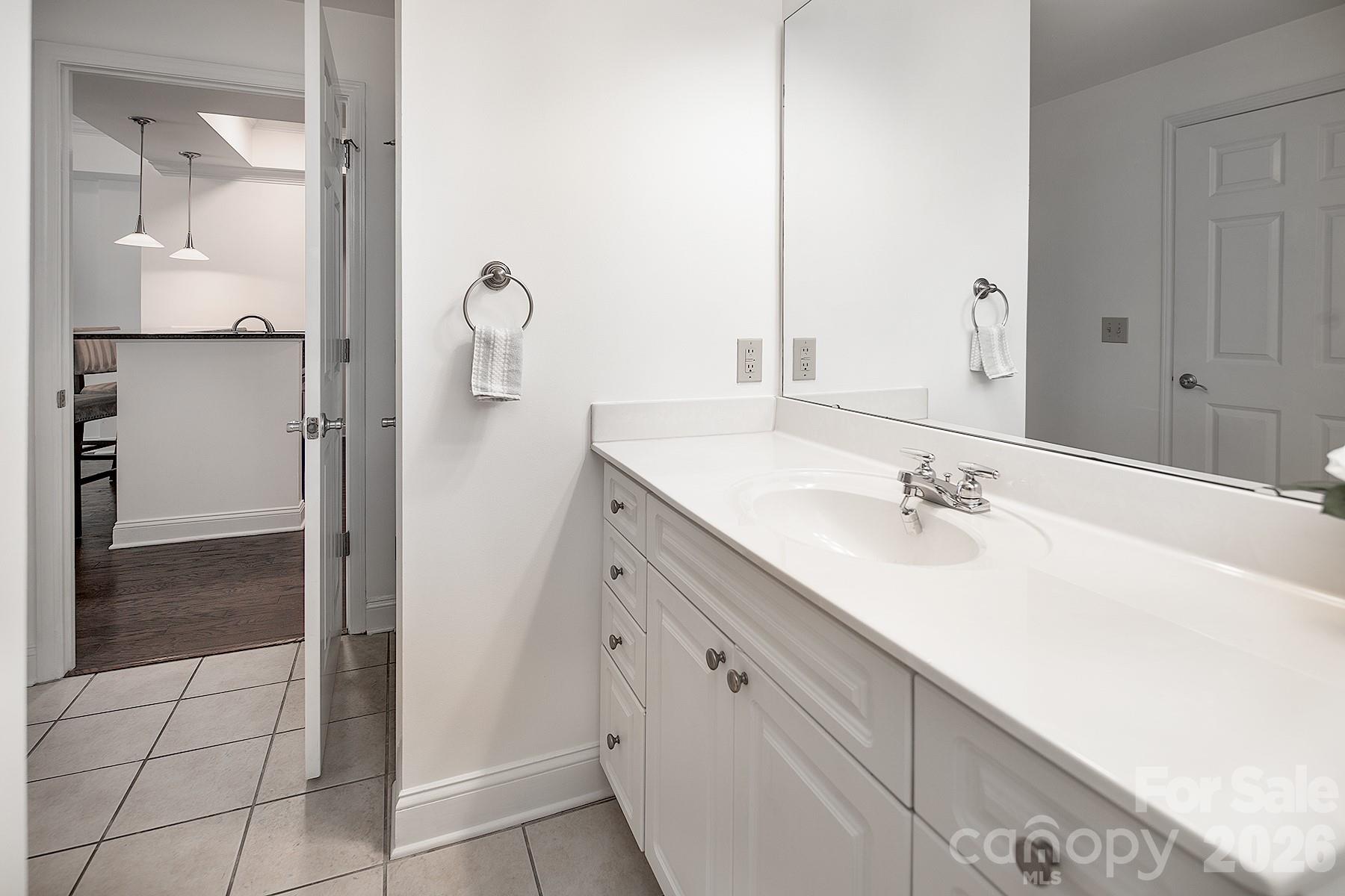 300 W 5th Street W #204 — Charlotte