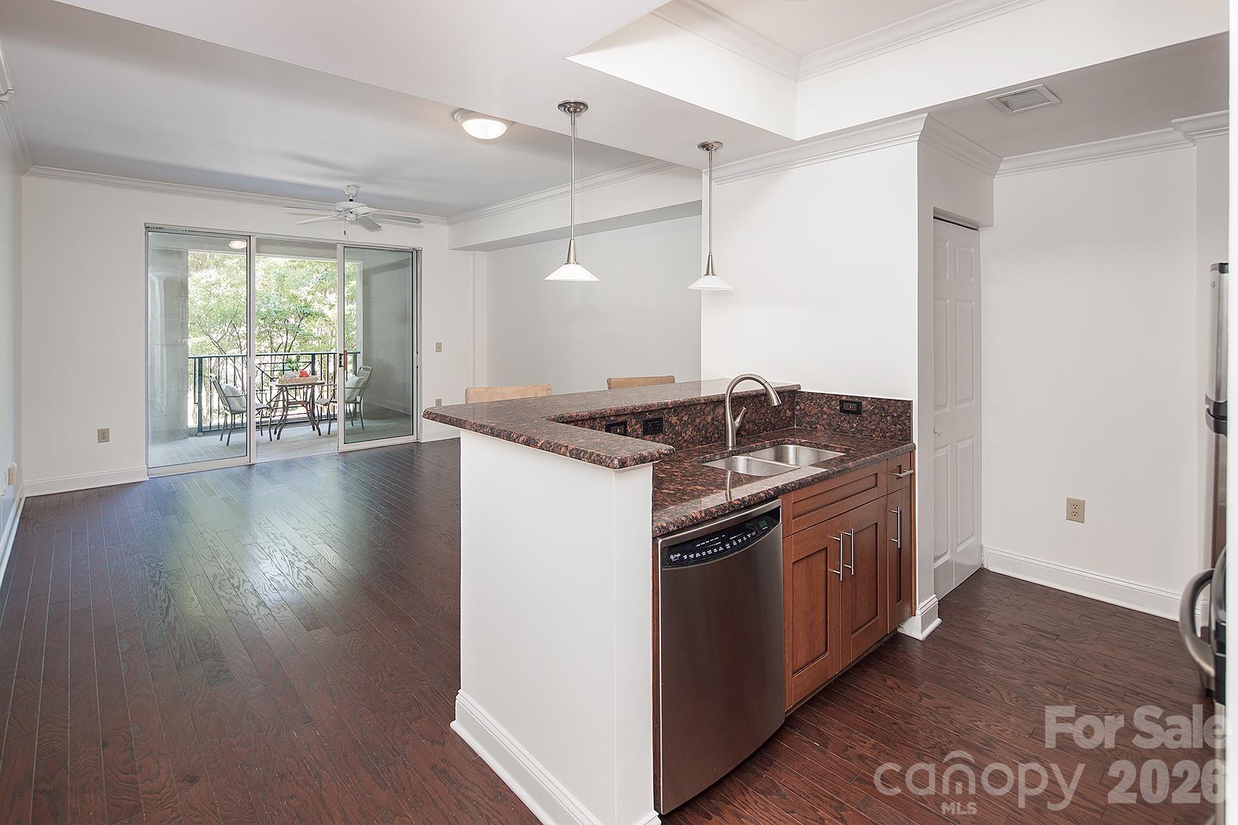 300 W 5th Street W #204 — Charlotte