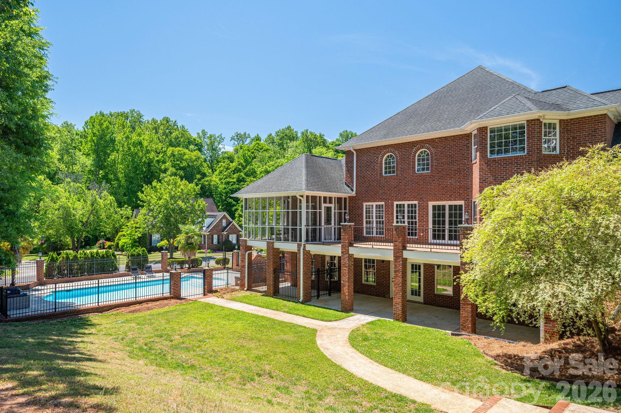 1000 Ashley Place — Belmont