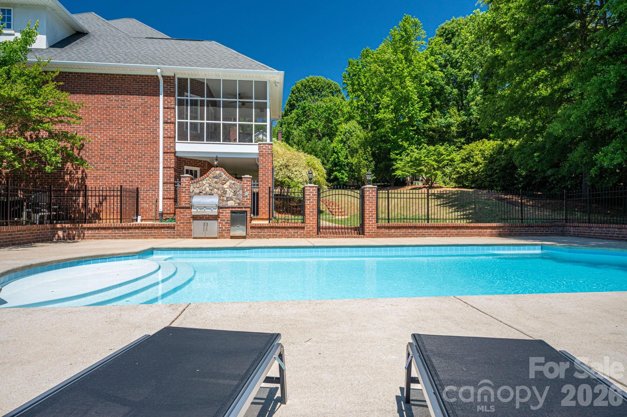 1000 Ashley Place — Belmont