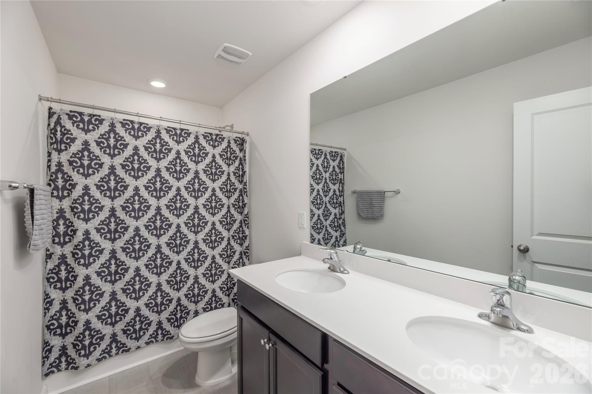 220 Roper Street — Candler