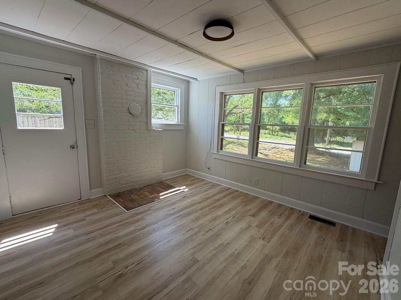 1431 3rd Street Place NE — Hickory
