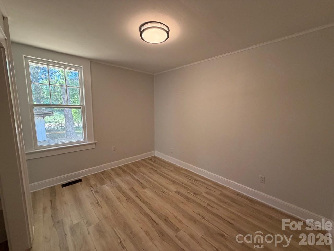1431 3rd Street Place NE — Hickory