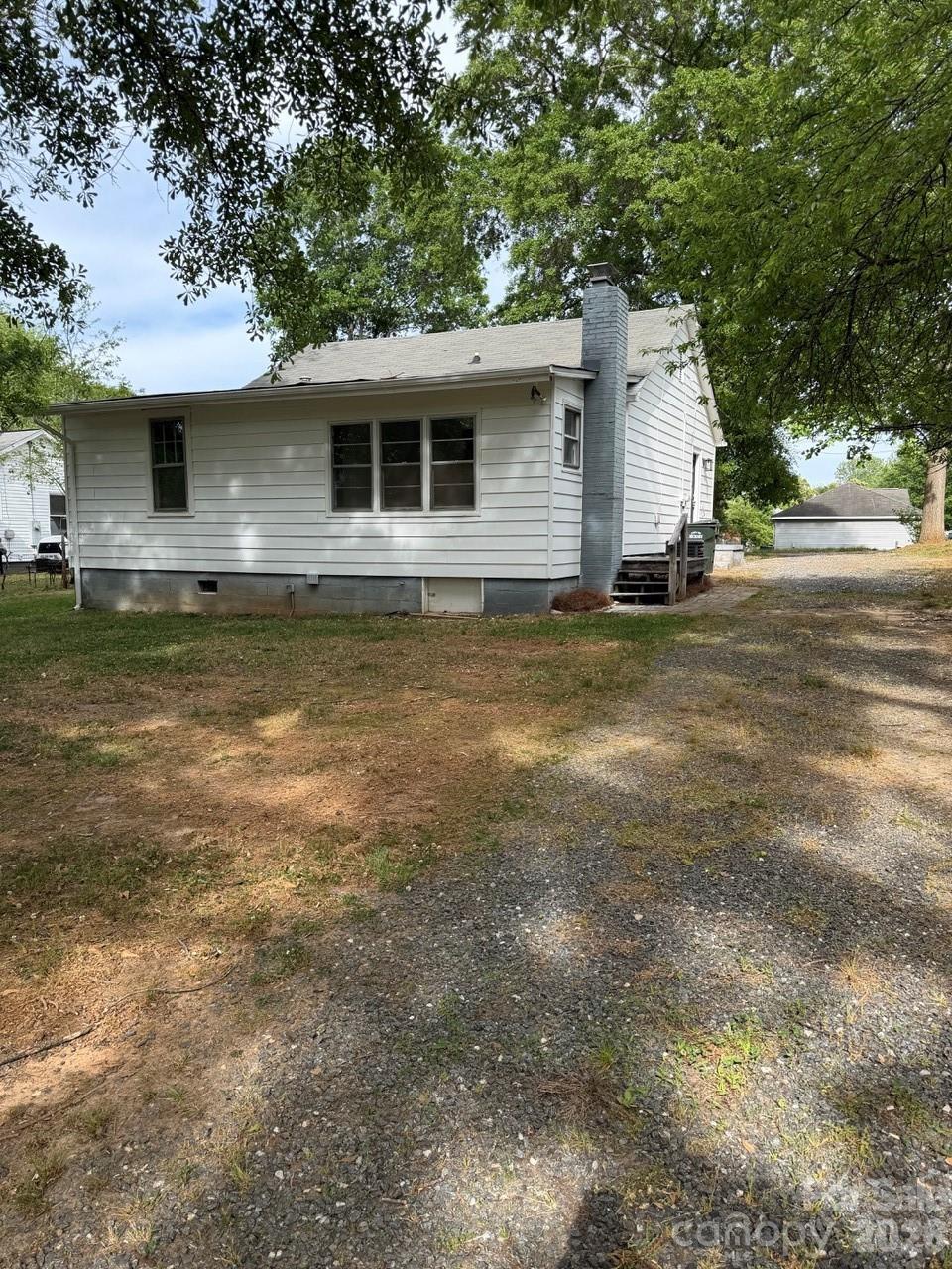 1431 3rd Street Place NE — Hickory
