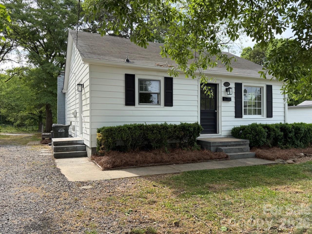 1431 3rd Street Place NE — Hickory