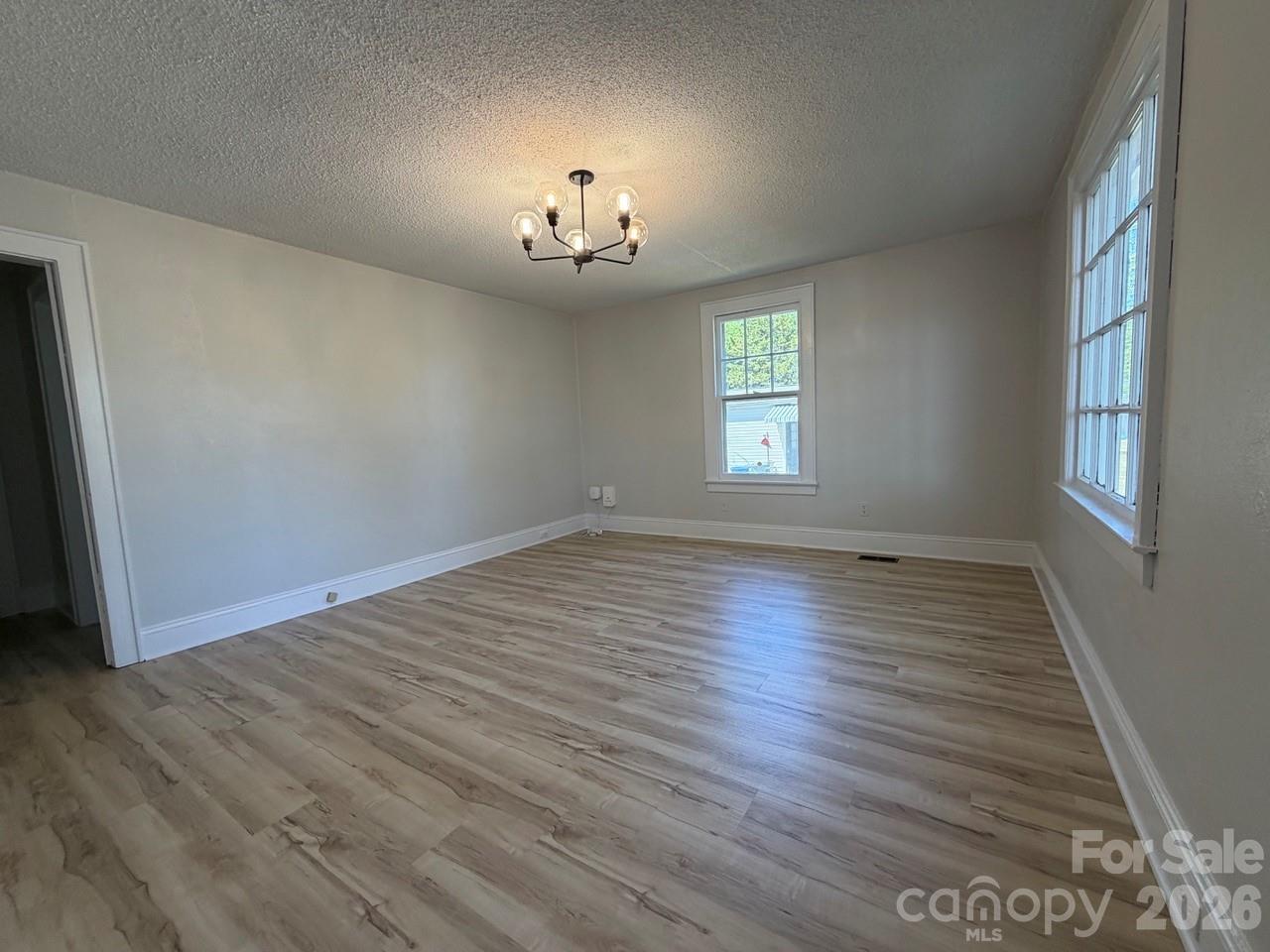 1431 3rd Street Place NE — Hickory