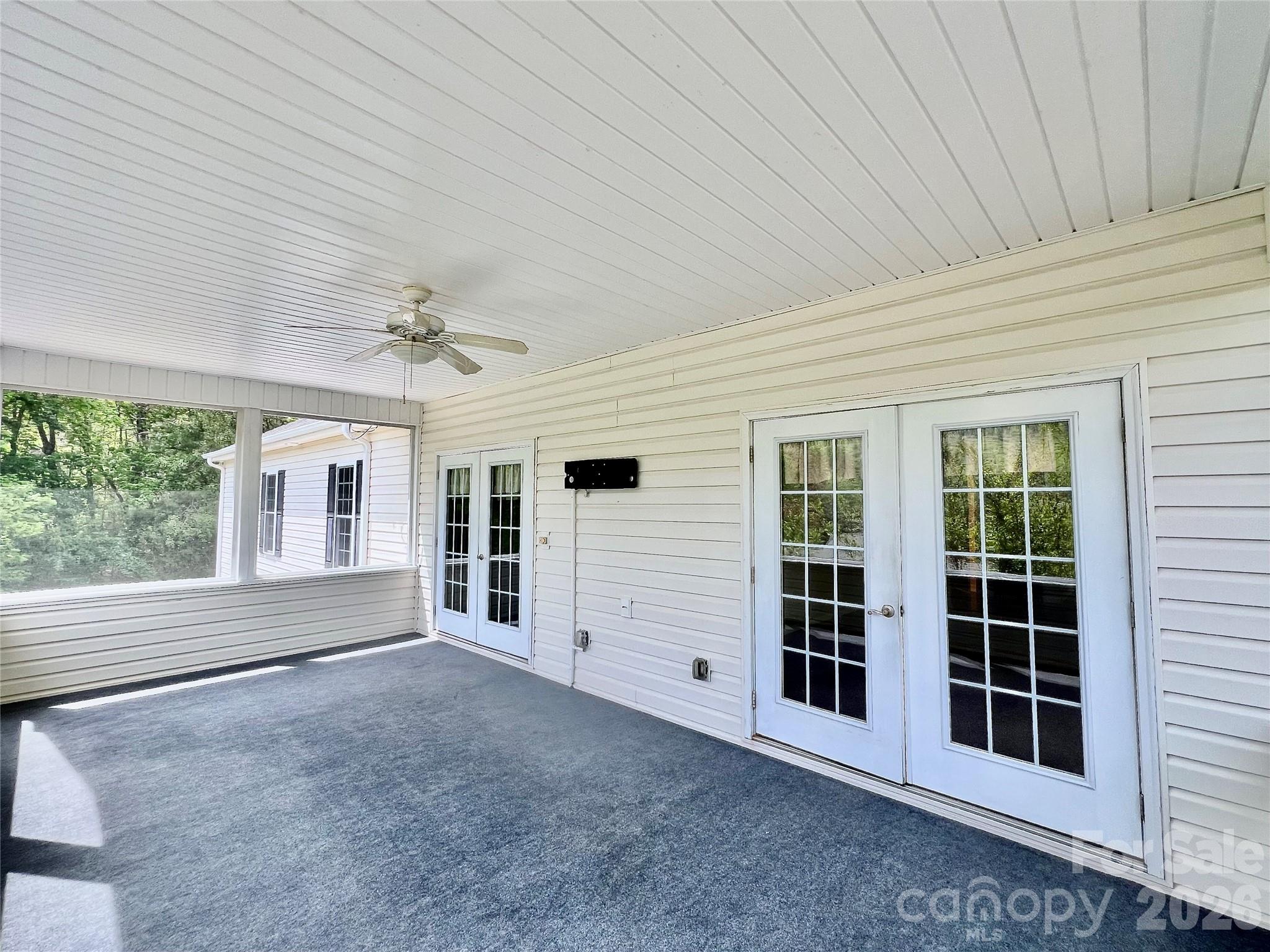 7 Curtis Drive — Hendersonville