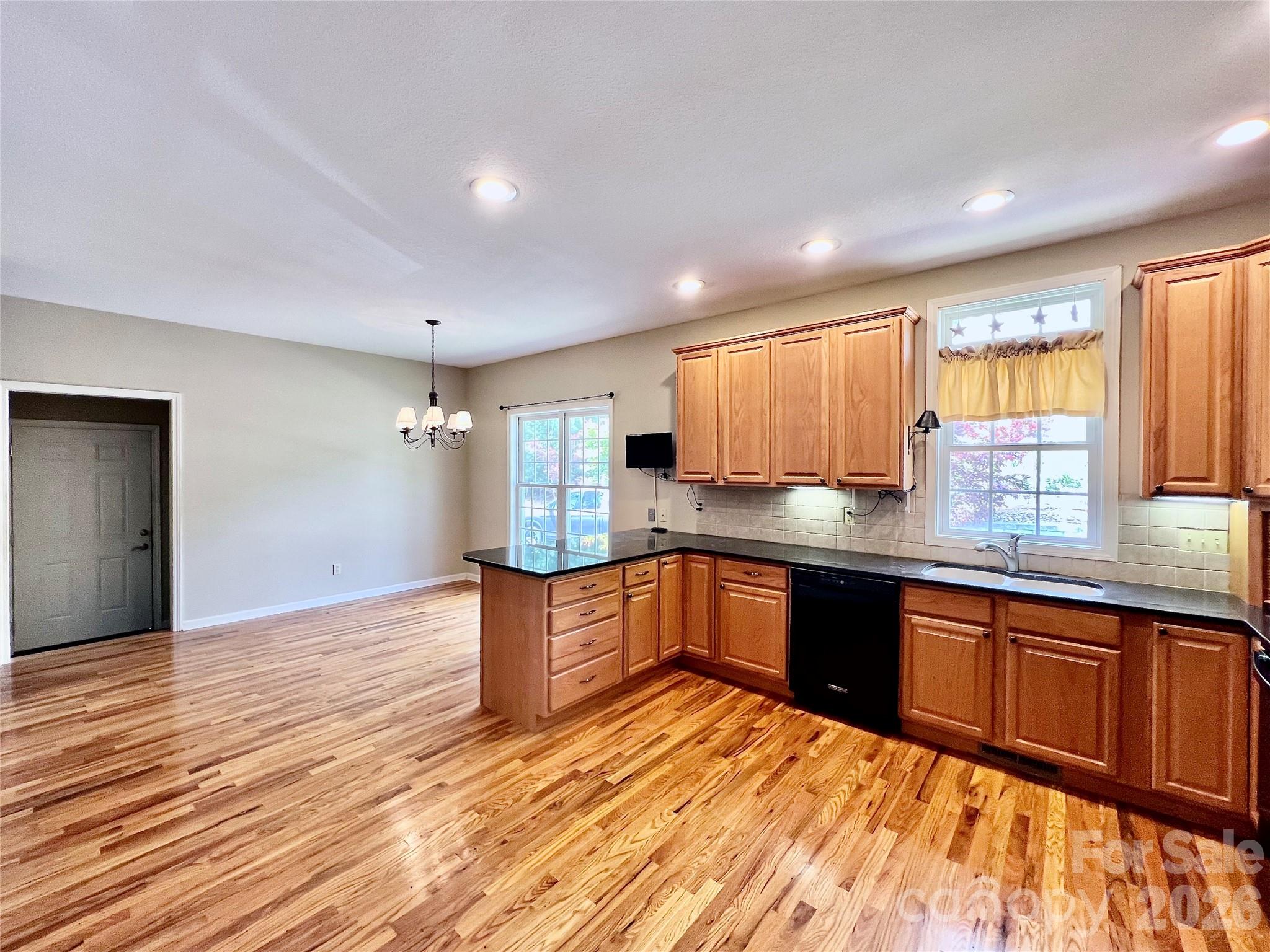 7 Curtis Drive — Hendersonville