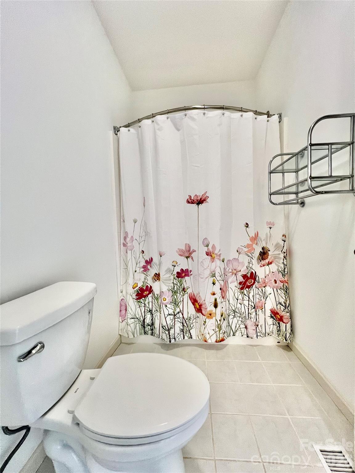 7 Curtis Drive — Hendersonville