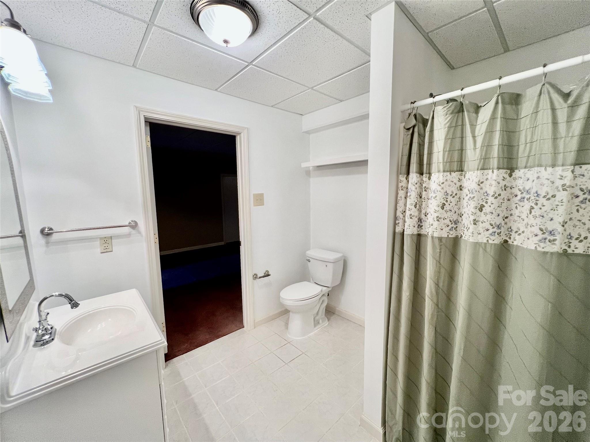 7 Curtis Drive — Hendersonville