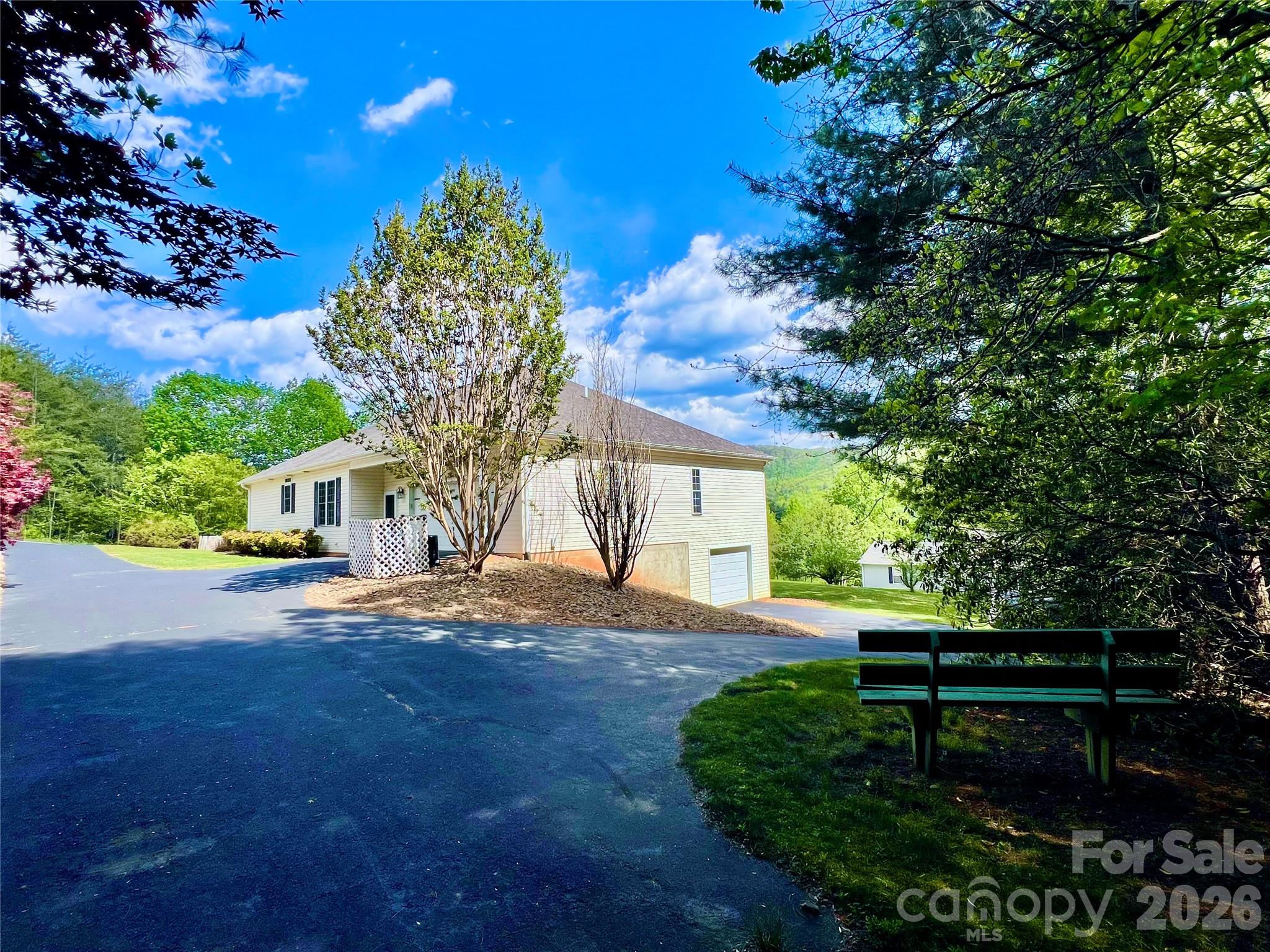 7 Curtis Drive — Hendersonville