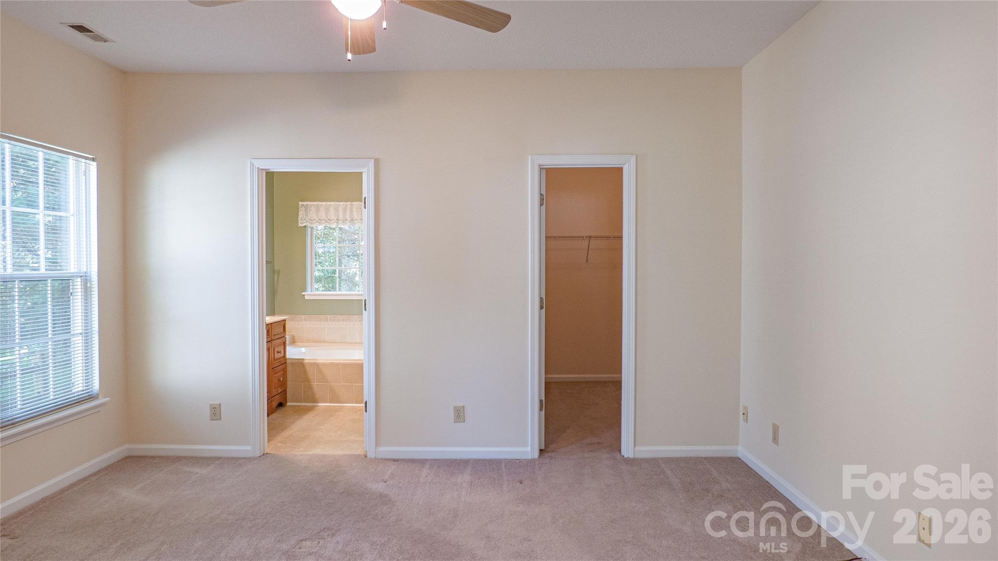 6009 Skyline Drive — Charlotte