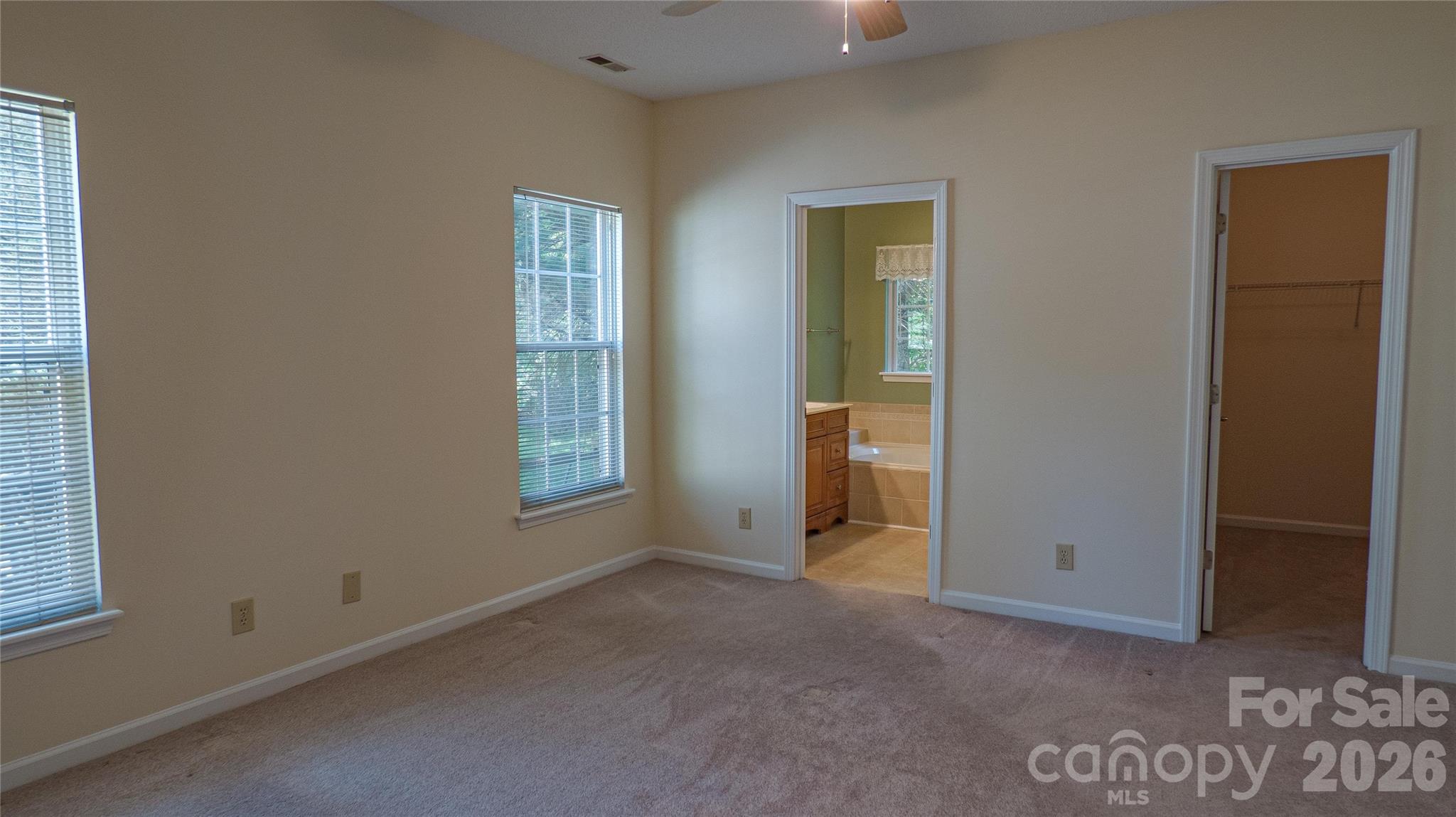 6009 Skyline Drive — Charlotte