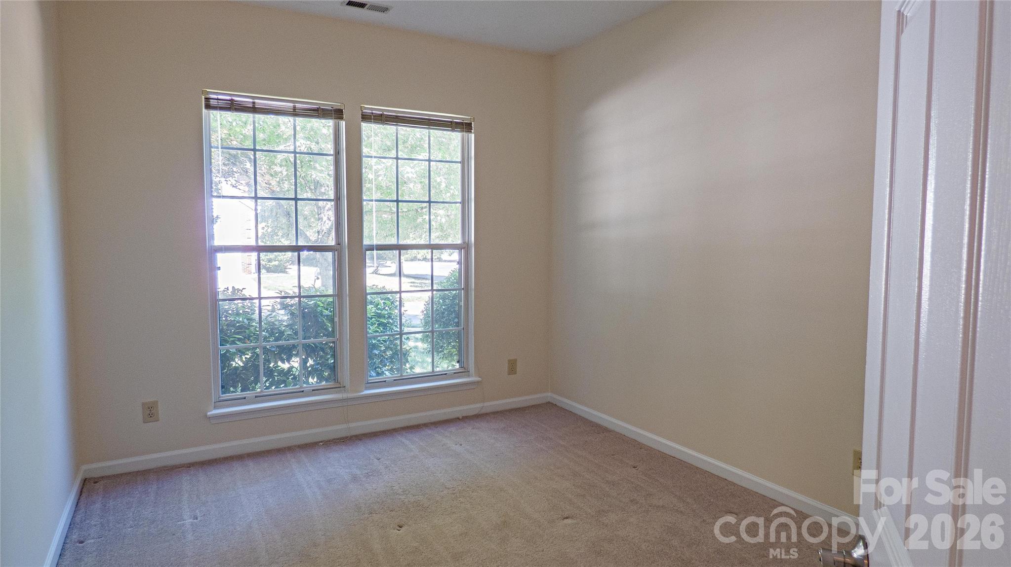 6009 Skyline Drive — Charlotte