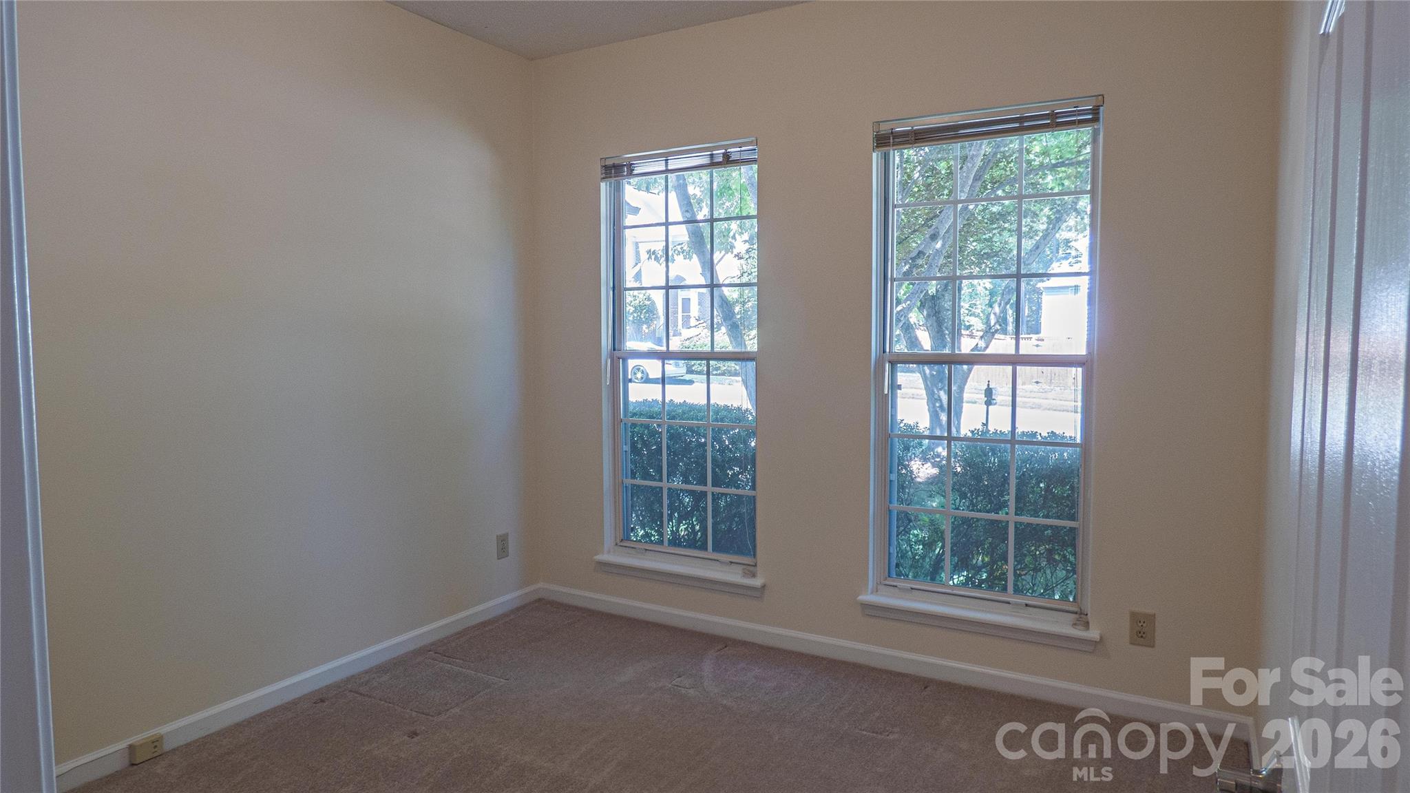 6009 Skyline Drive — Charlotte