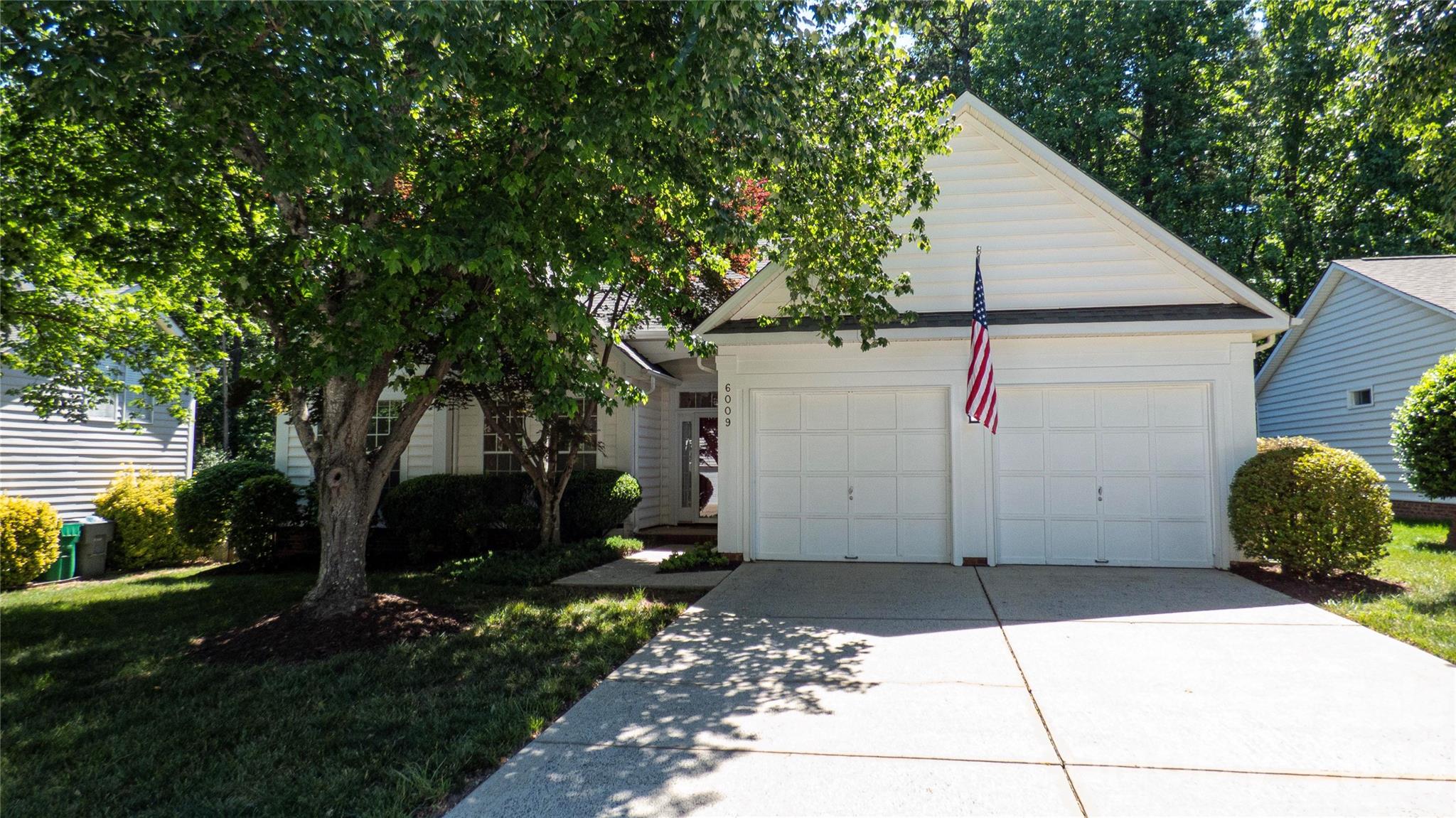 6009 Skyline Drive — Charlotte