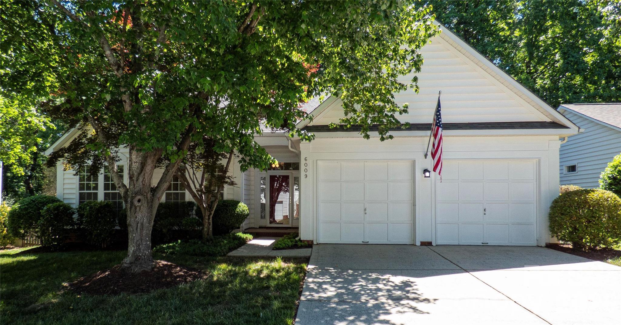 6009 Skyline Drive — Charlotte