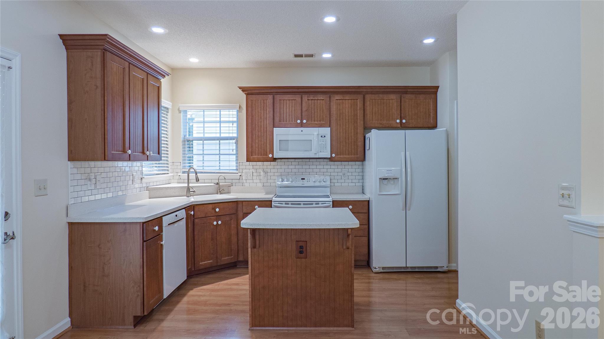 6009 Skyline Drive — Charlotte