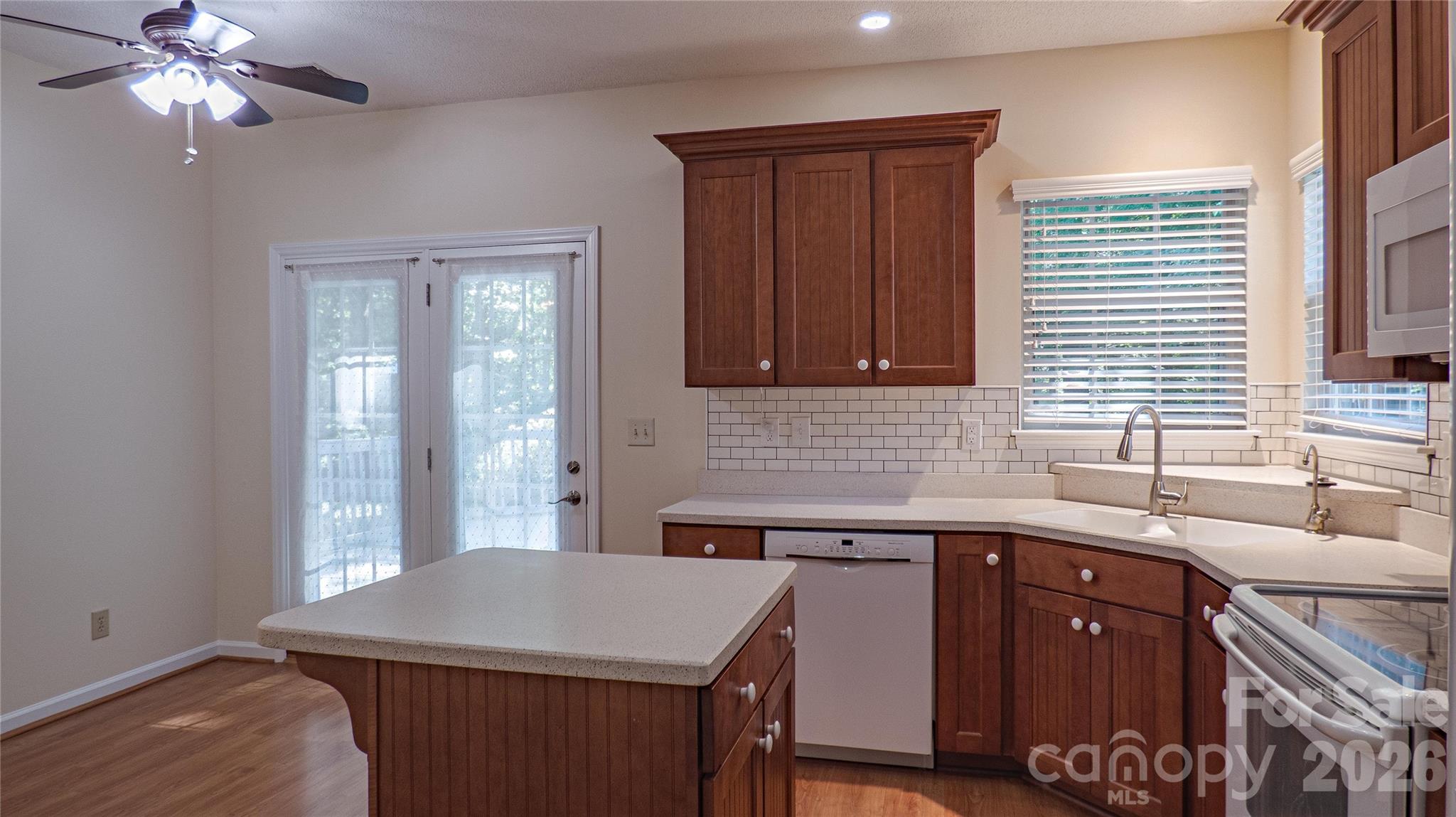 6009 Skyline Drive — Charlotte