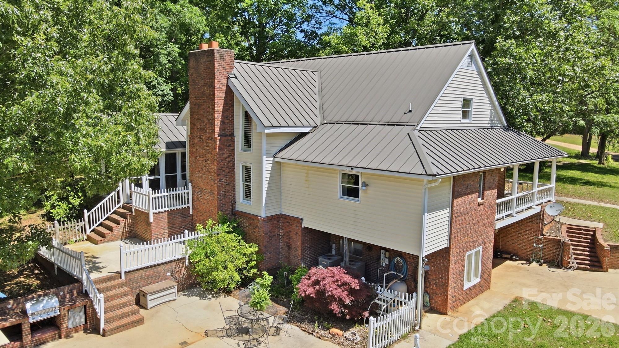 846 Windy Oaks Way — Lancaster