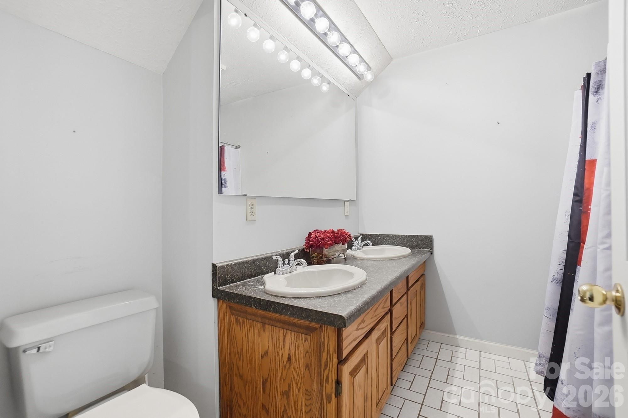 846 Windy Oaks Way — Lancaster