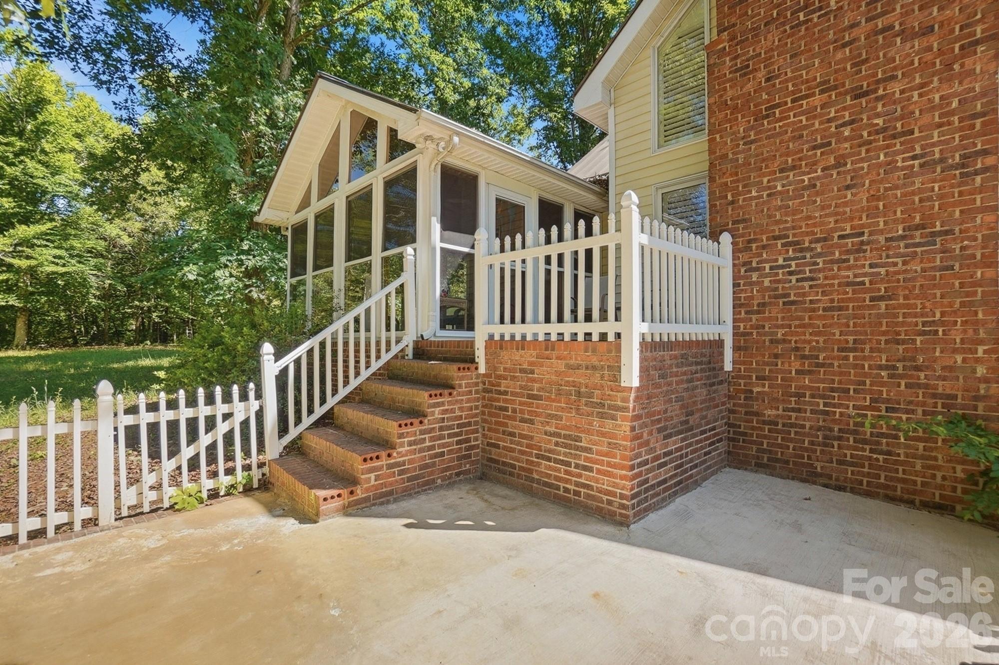 846 Windy Oaks Way — Lancaster