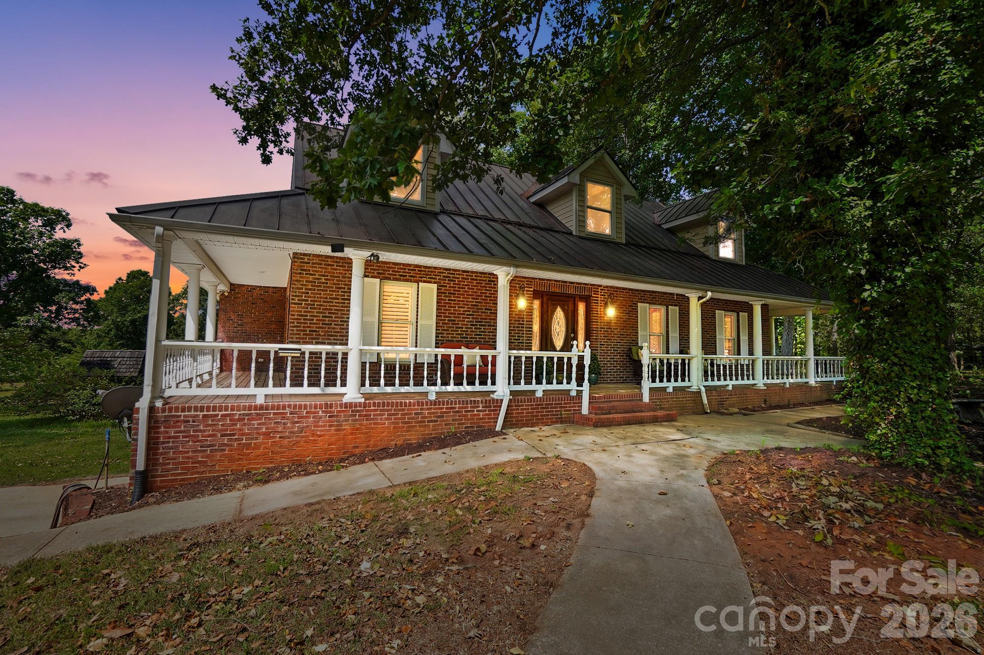 846 Windy Oaks Way — Lancaster