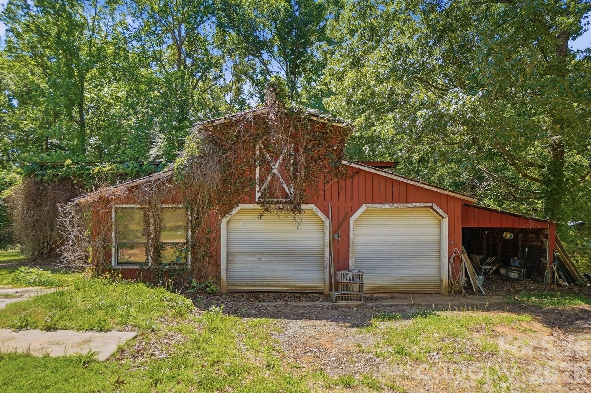 846 Windy Oaks Way — Lancaster