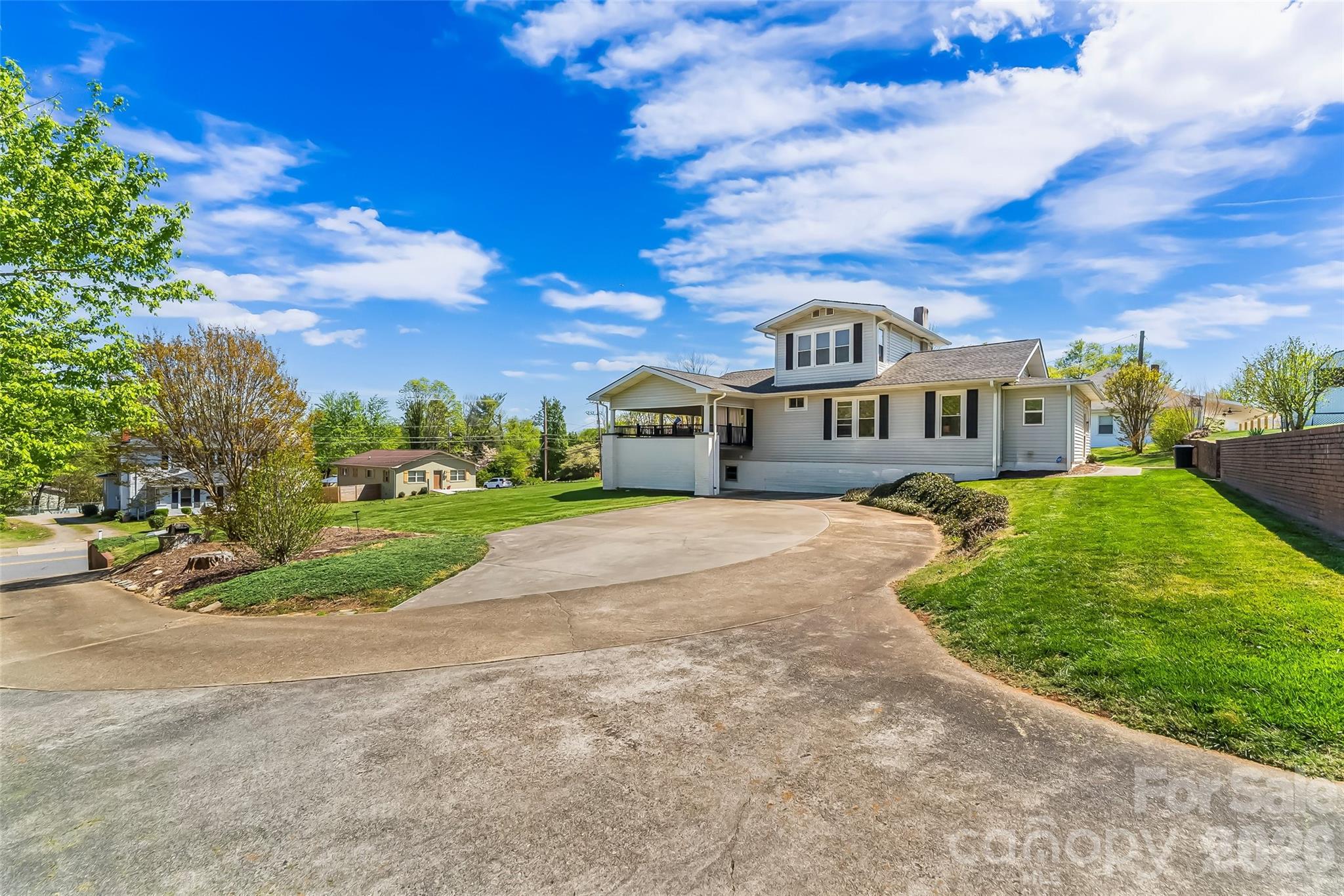 110 Burkemont Avenue — Morganton
