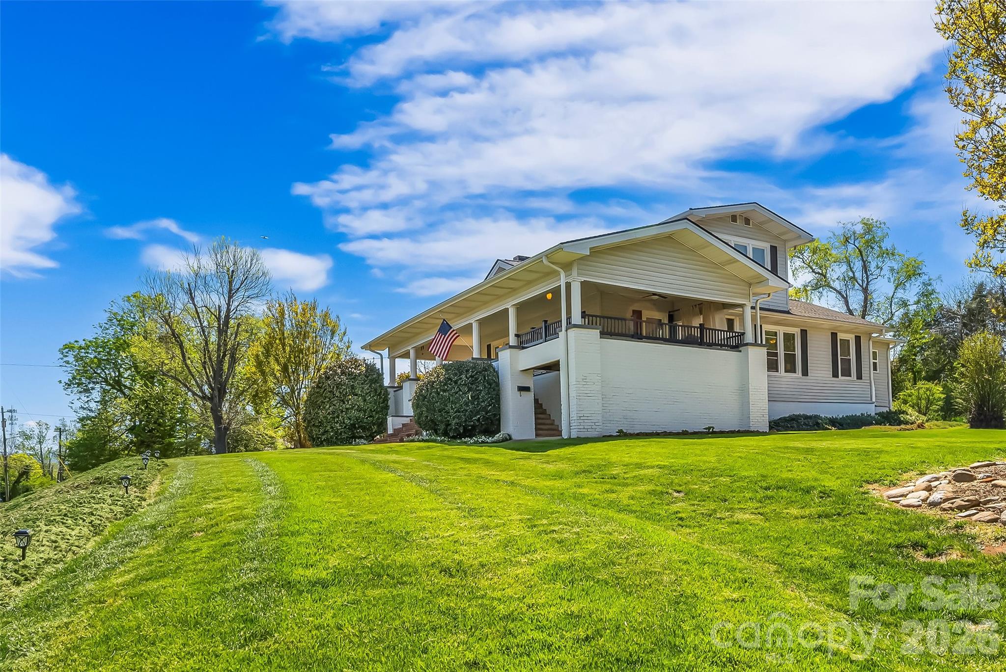 110 Burkemont Avenue — Morganton