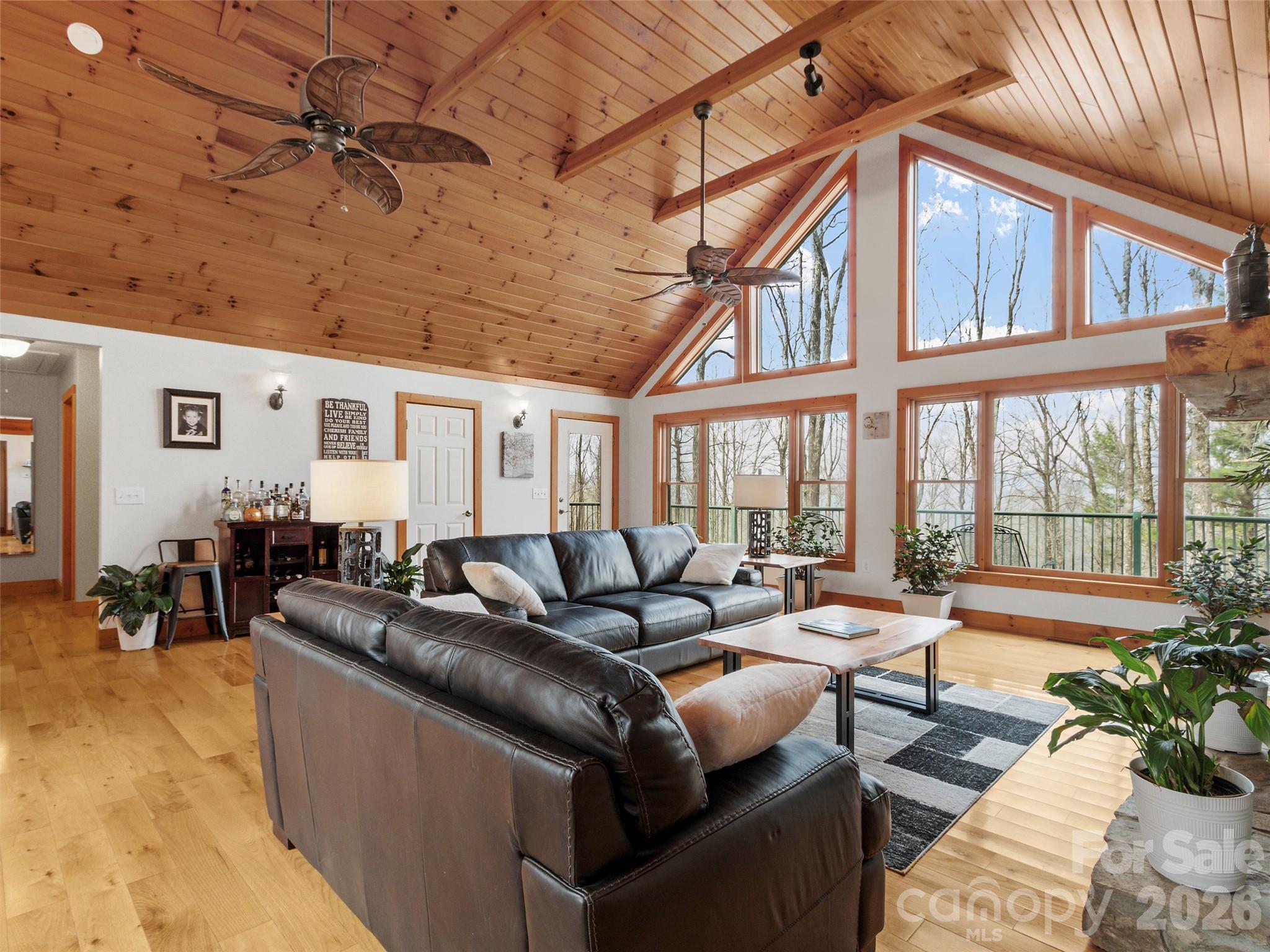 462 Little Mountain Road — Bakersville