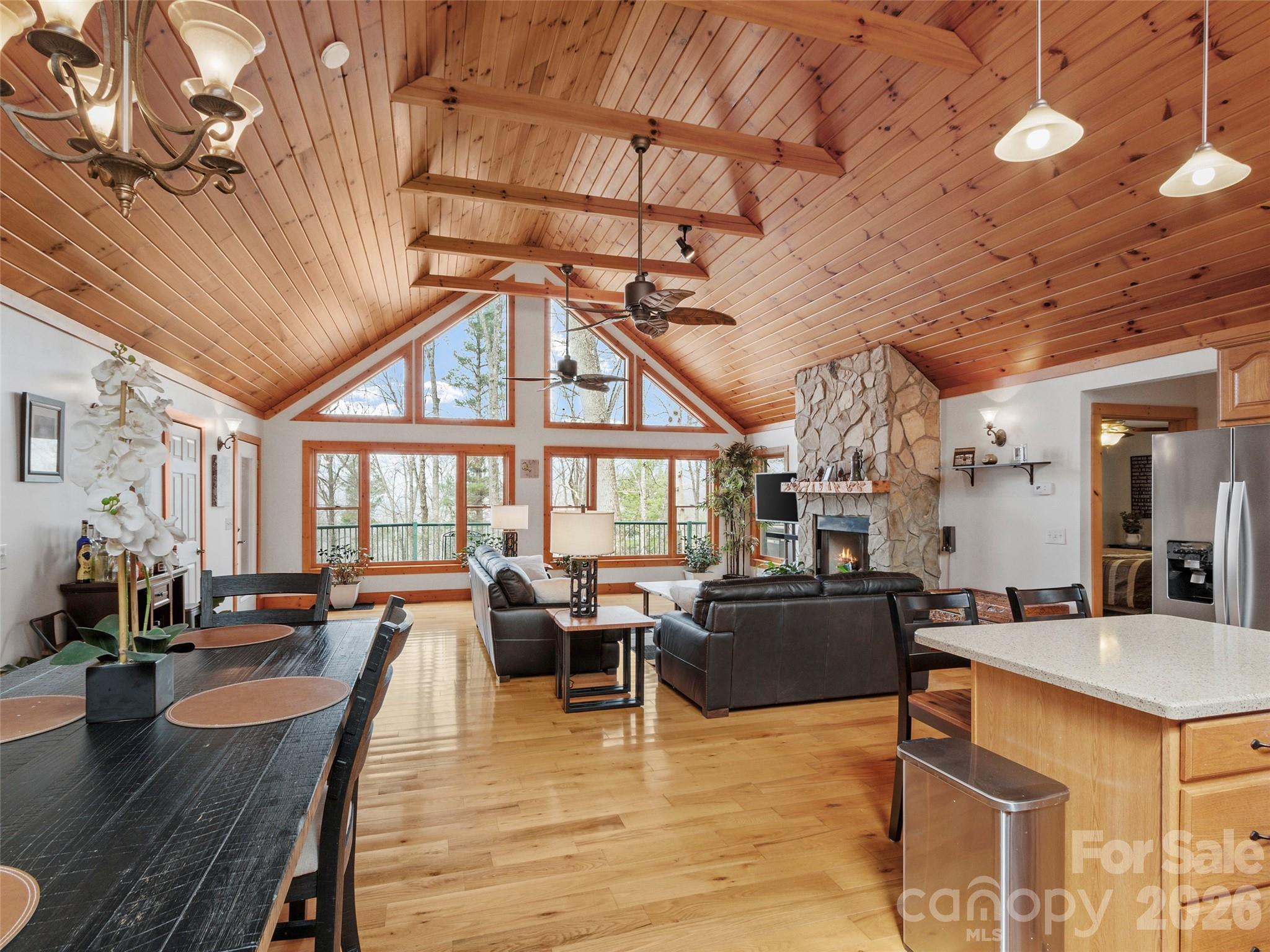 462 Little Mountain Road — Bakersville