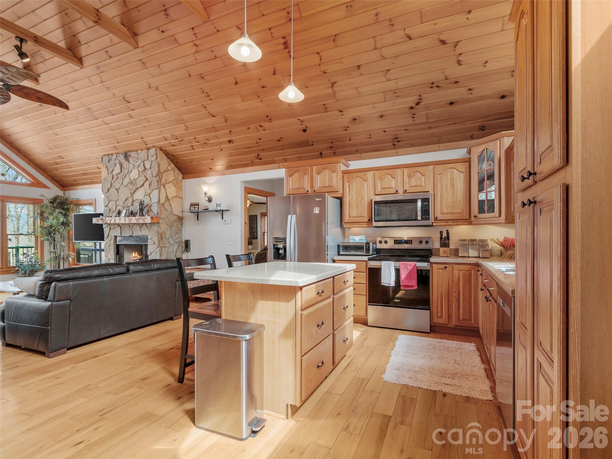 462 Little Mountain Road — Bakersville