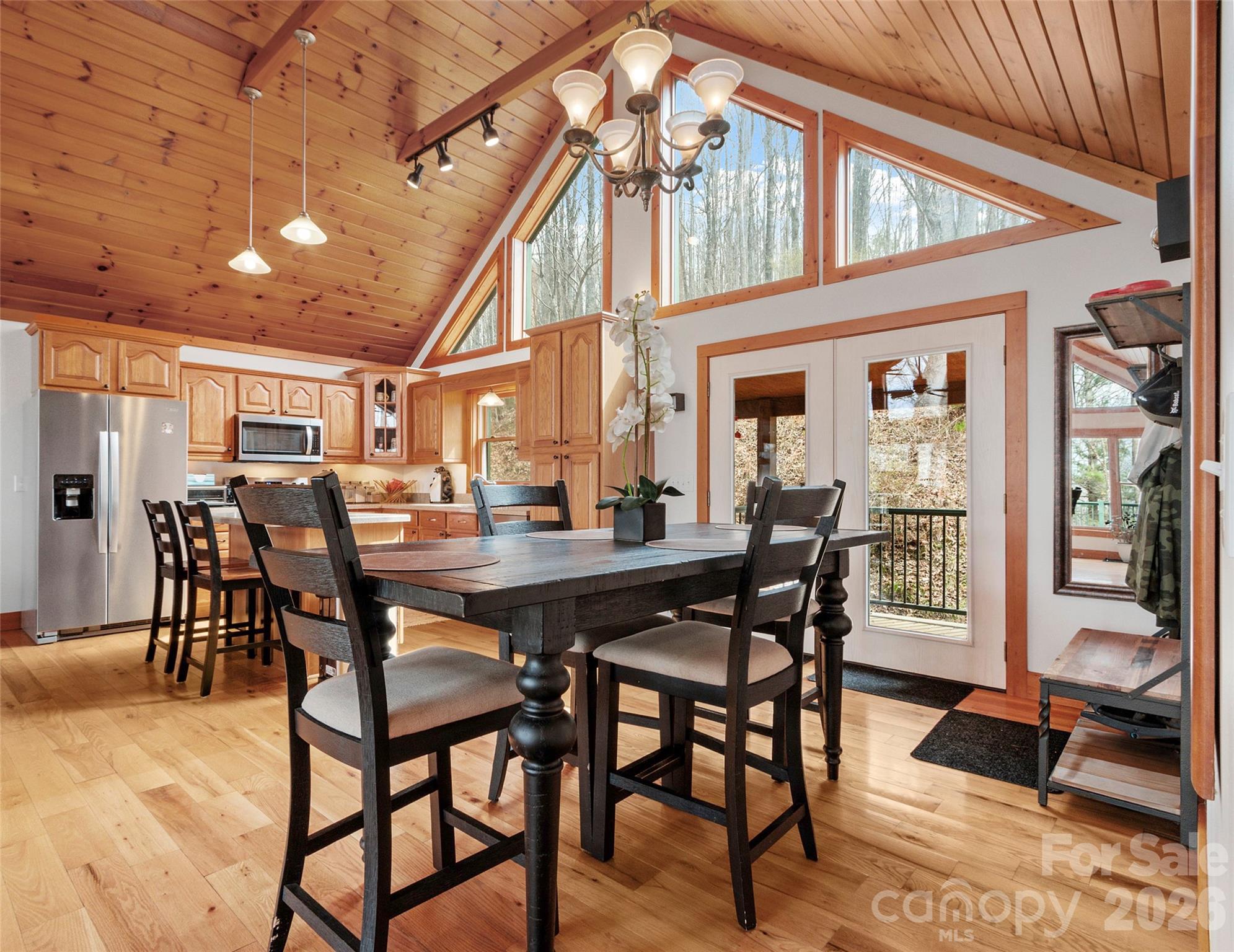 462 Little Mountain Road — Bakersville