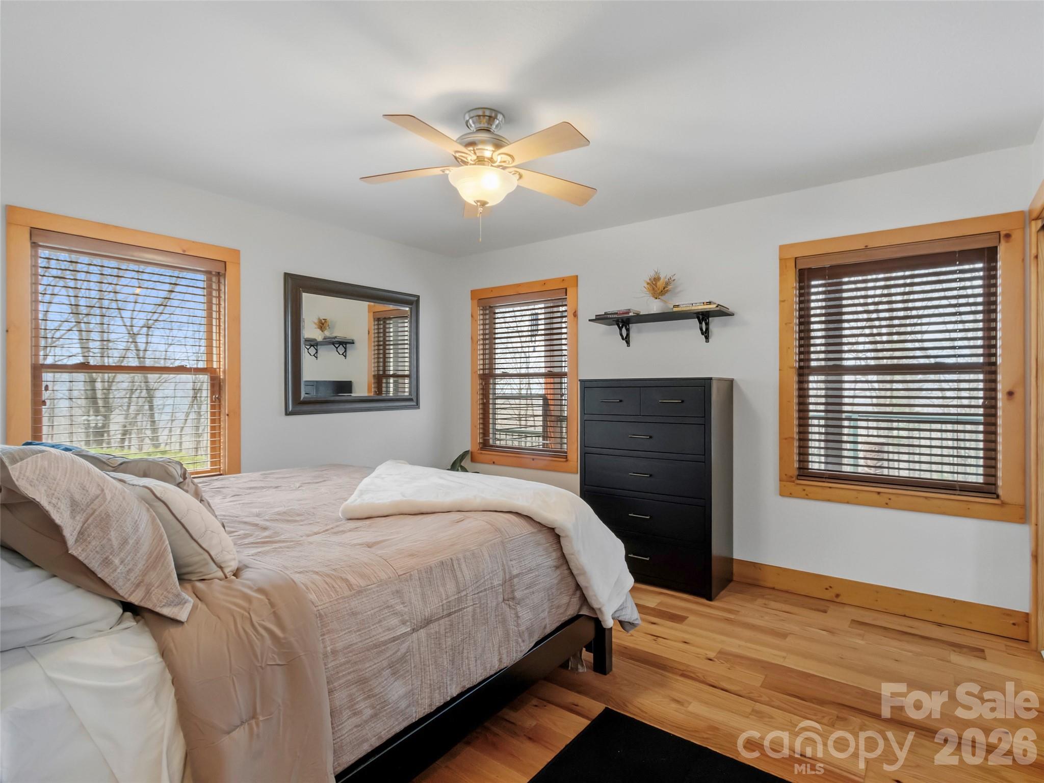 462 Little Mountain Road — Bakersville