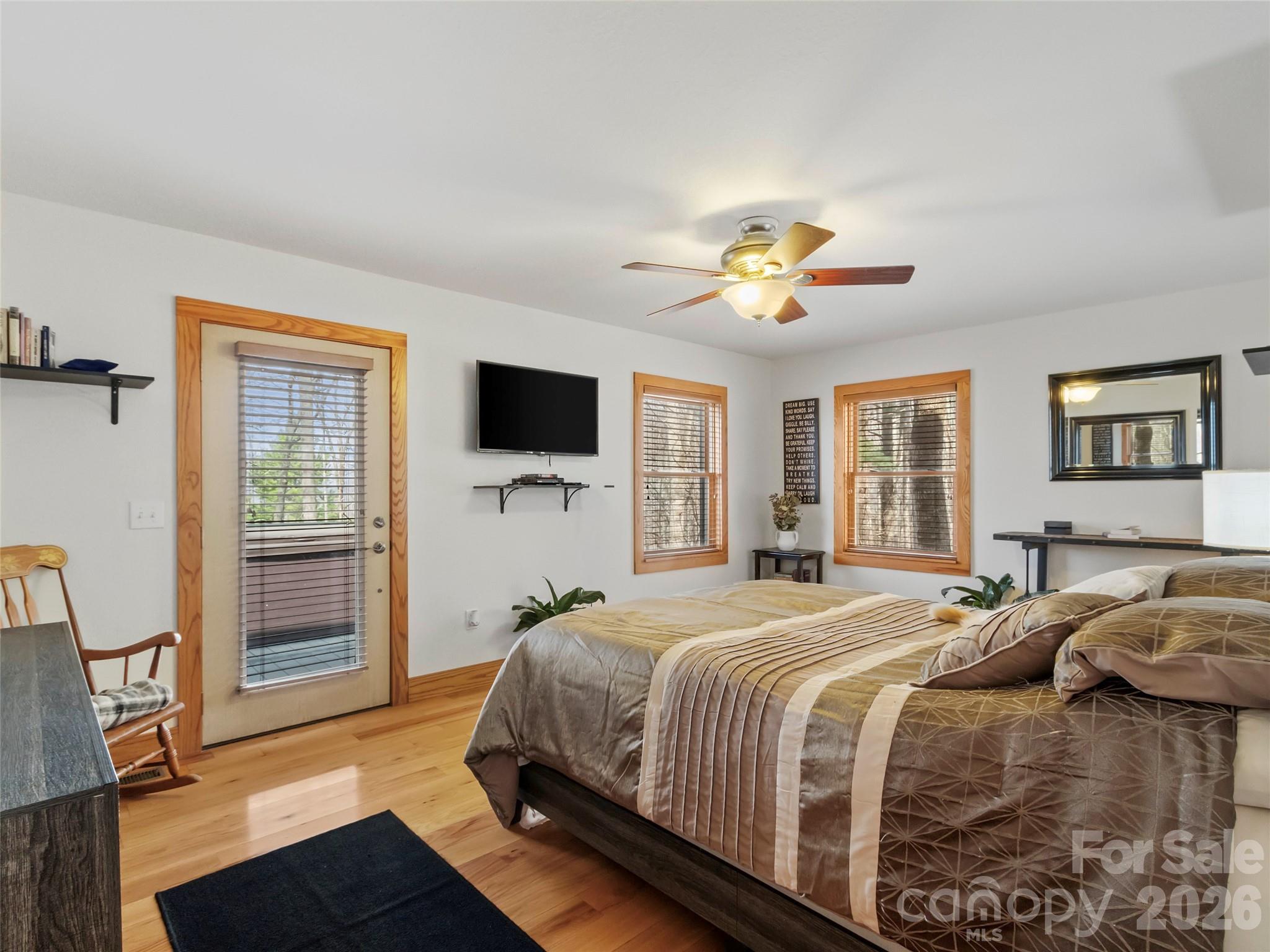 462 Little Mountain Road — Bakersville