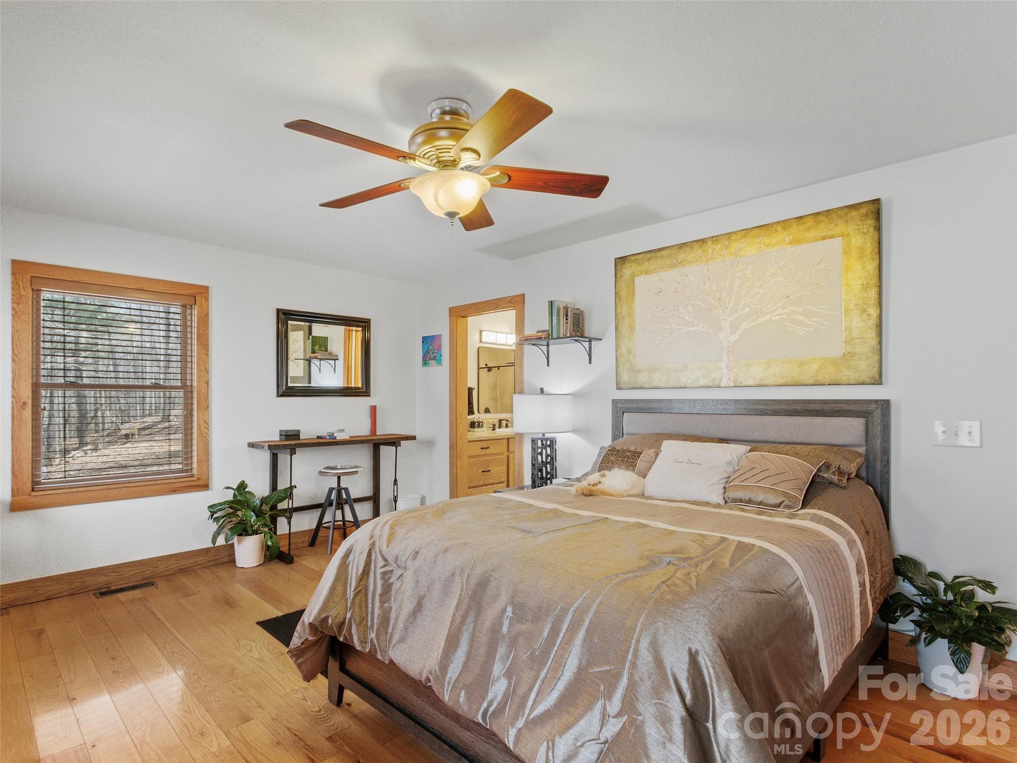 462 Little Mountain Road — Bakersville