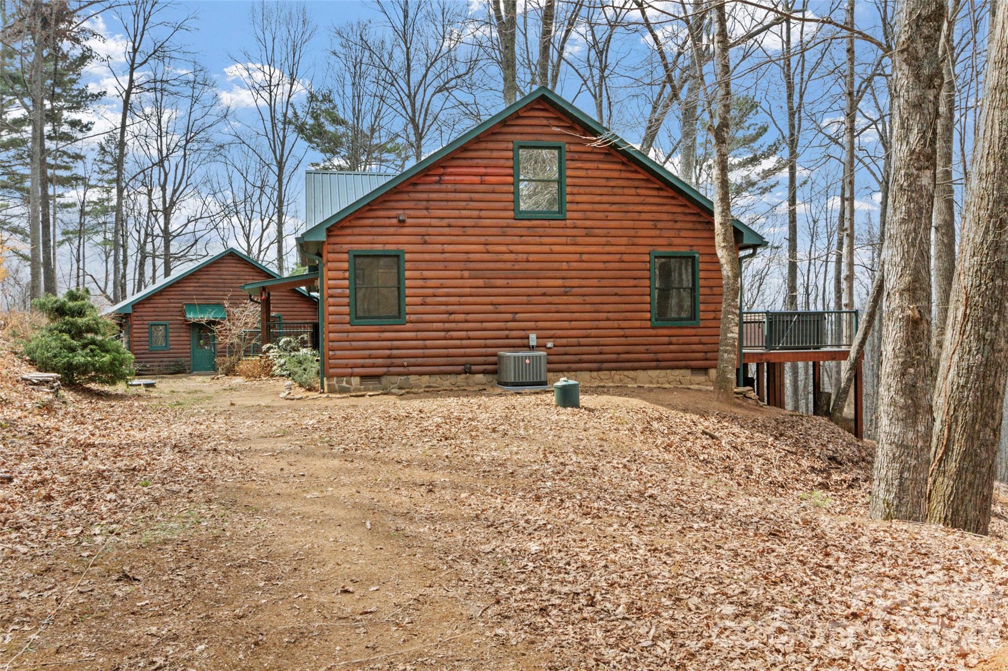 462 Little Mountain Road — Bakersville