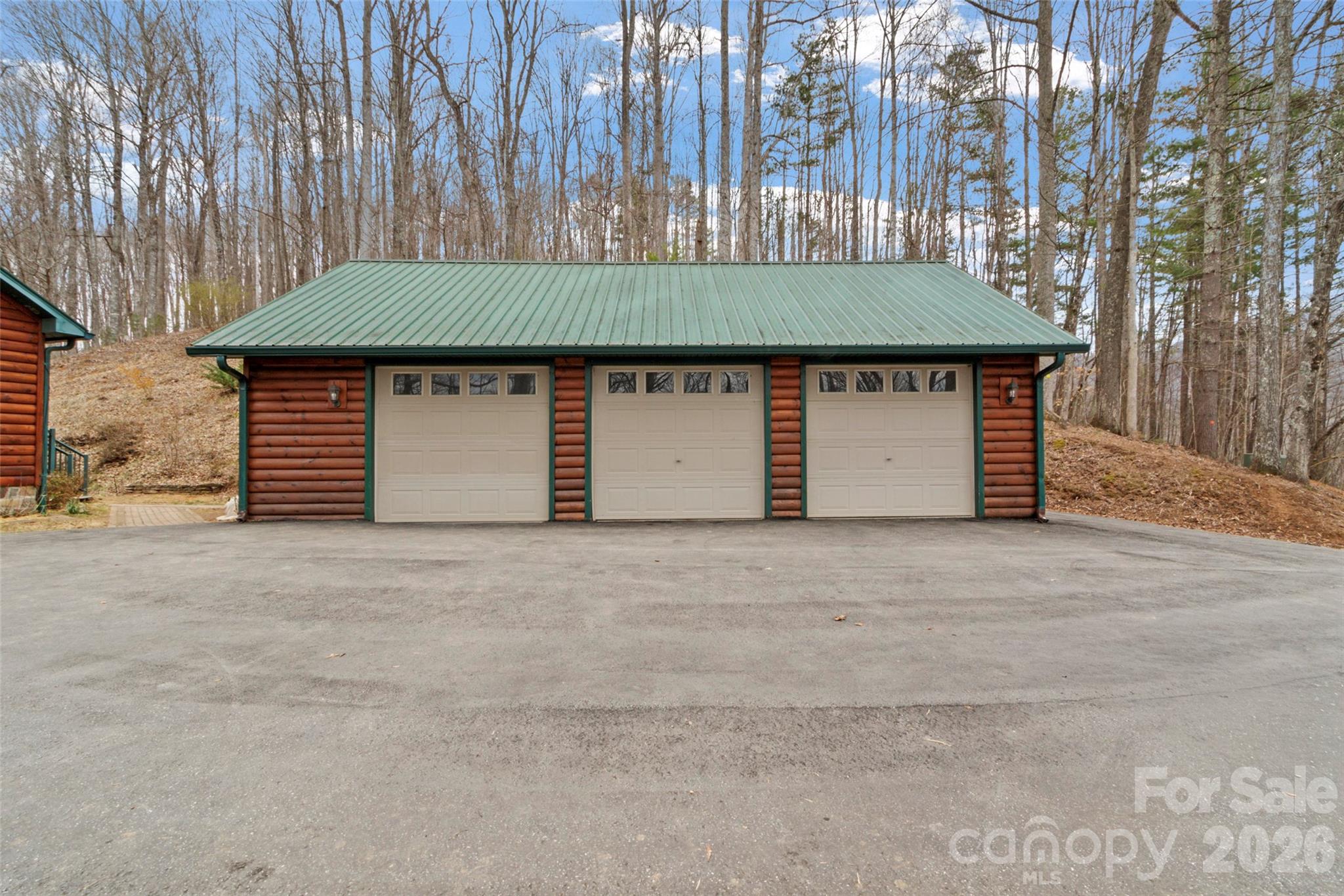 462 Little Mountain Road — Bakersville
