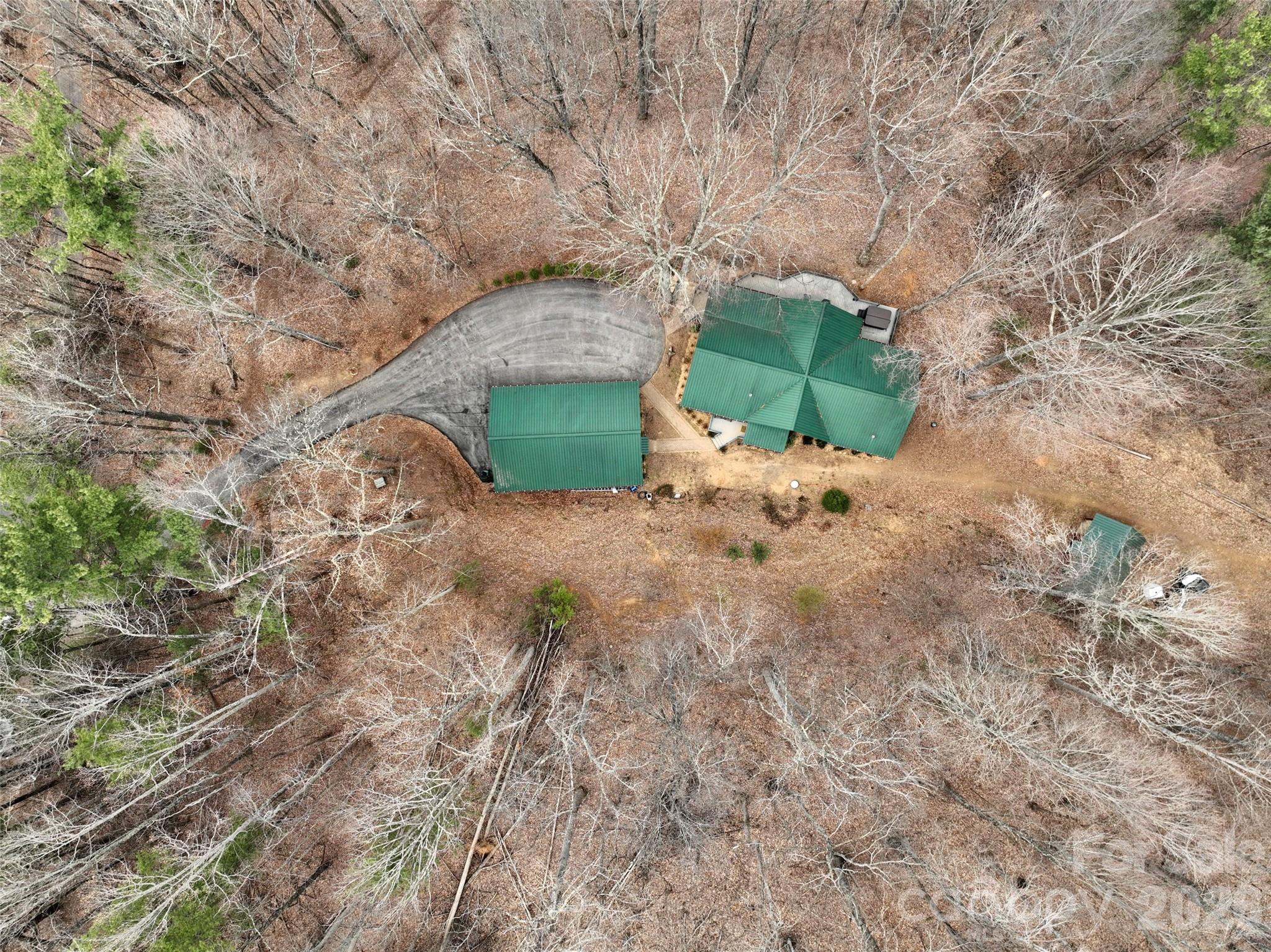 462 Little Mountain Road — Bakersville