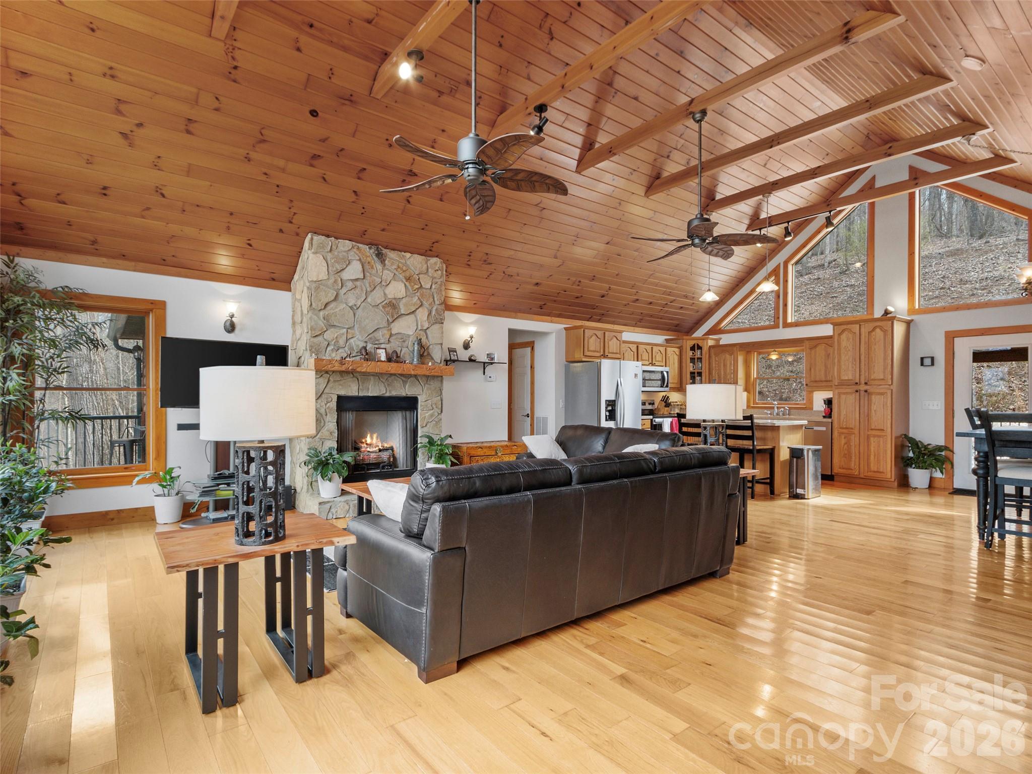 462 Little Mountain Road — Bakersville