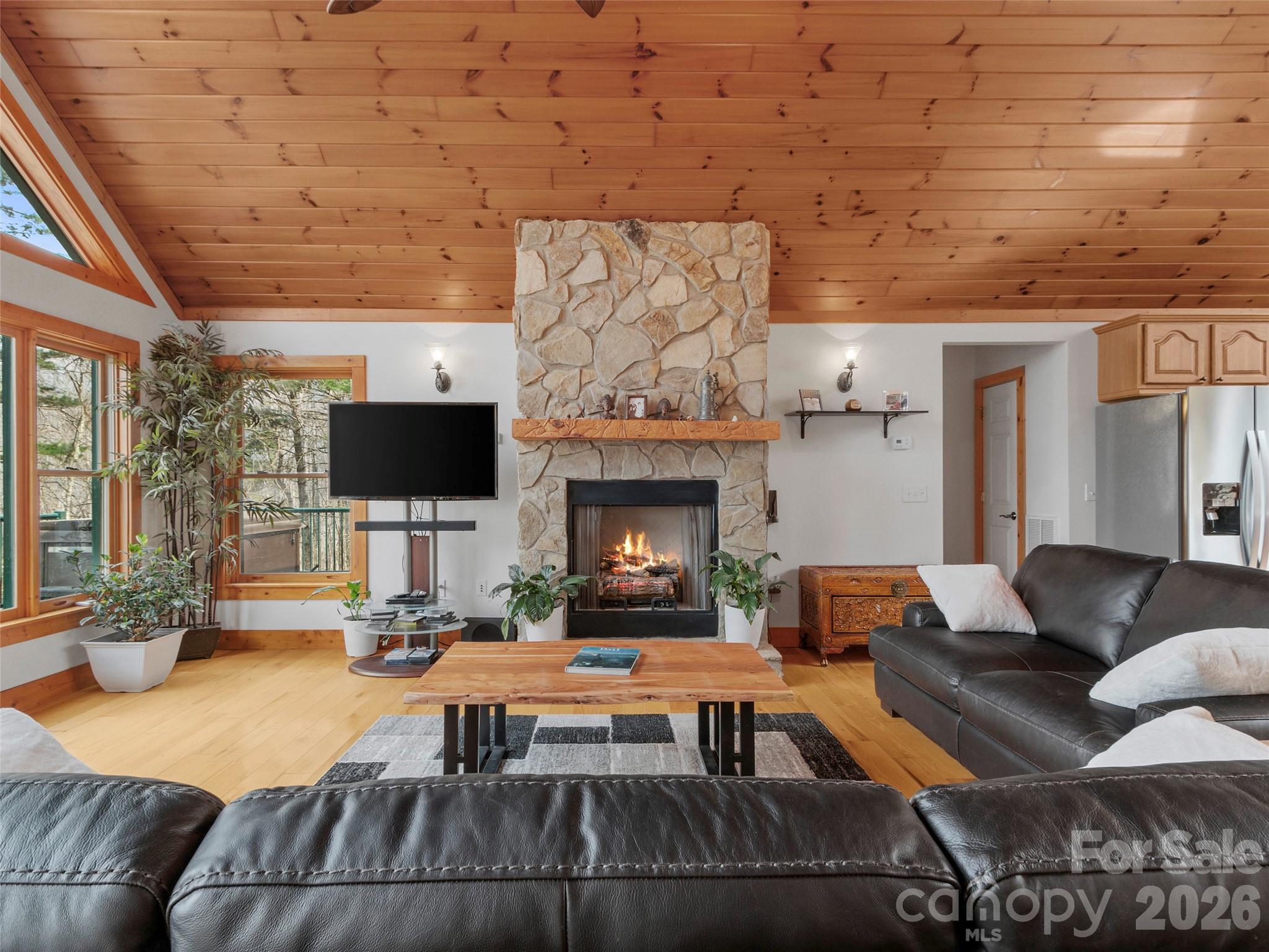 462 Little Mountain Road — Bakersville