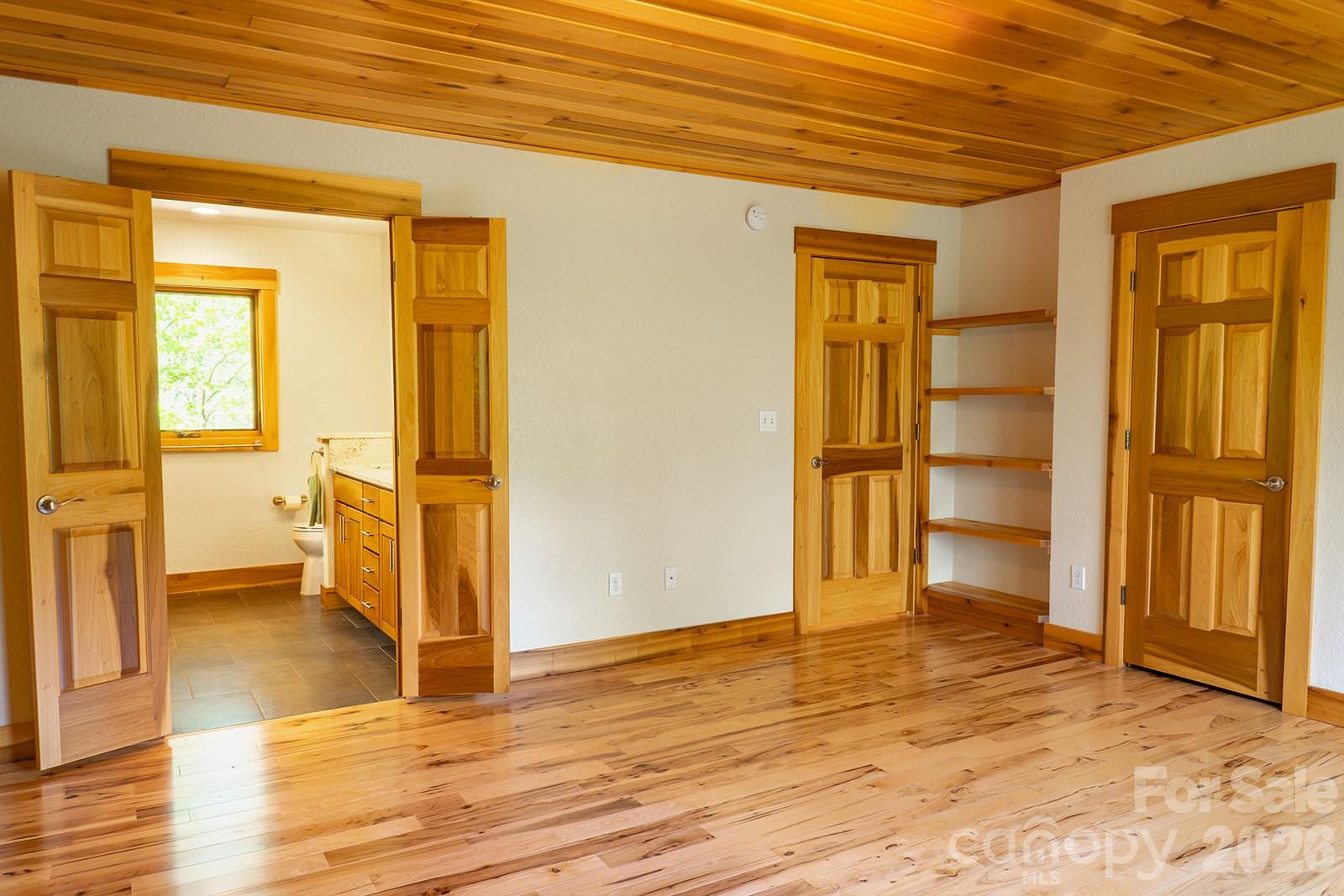 26 Robinson Creek Road — Asheville