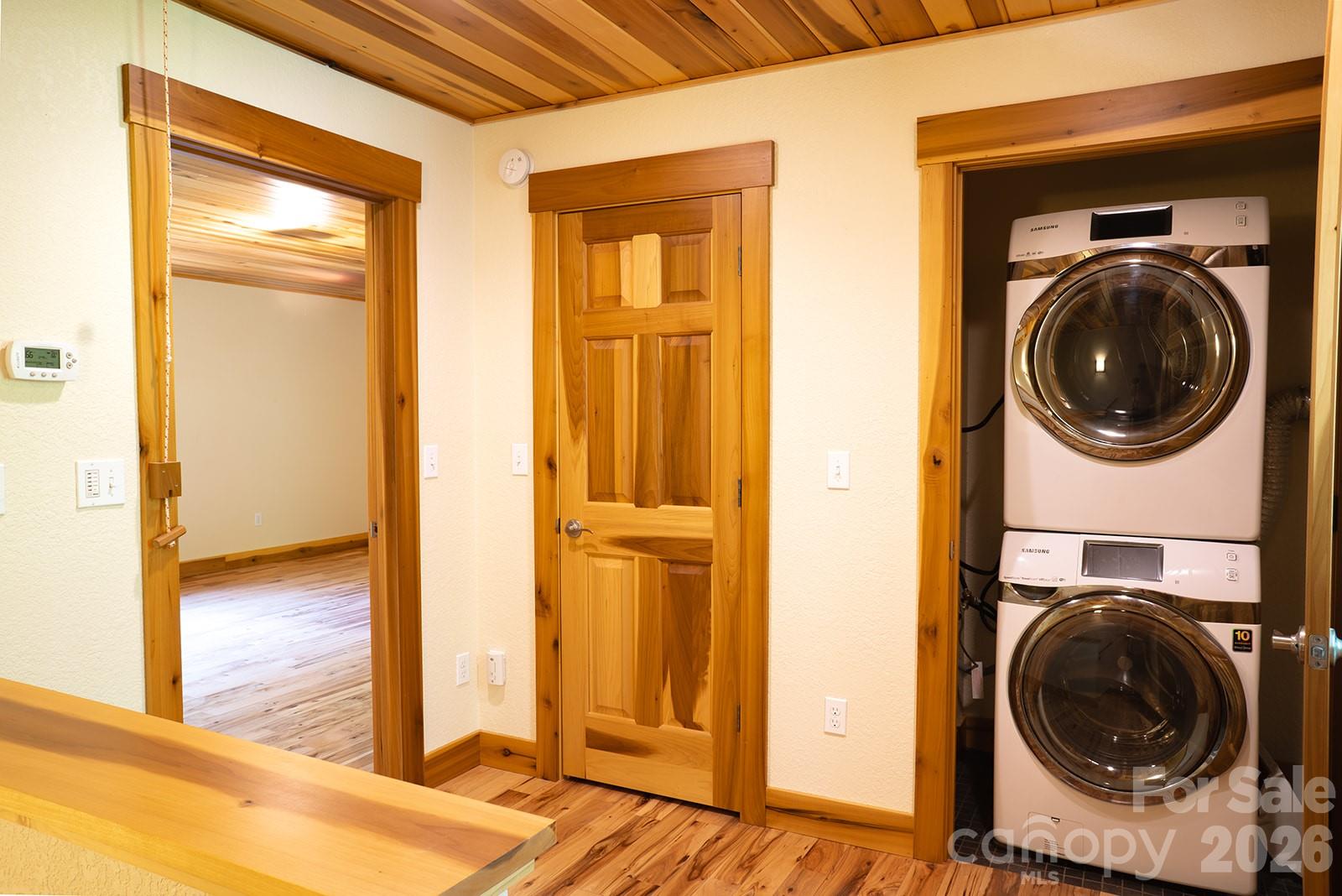 26 Robinson Creek Road — Asheville